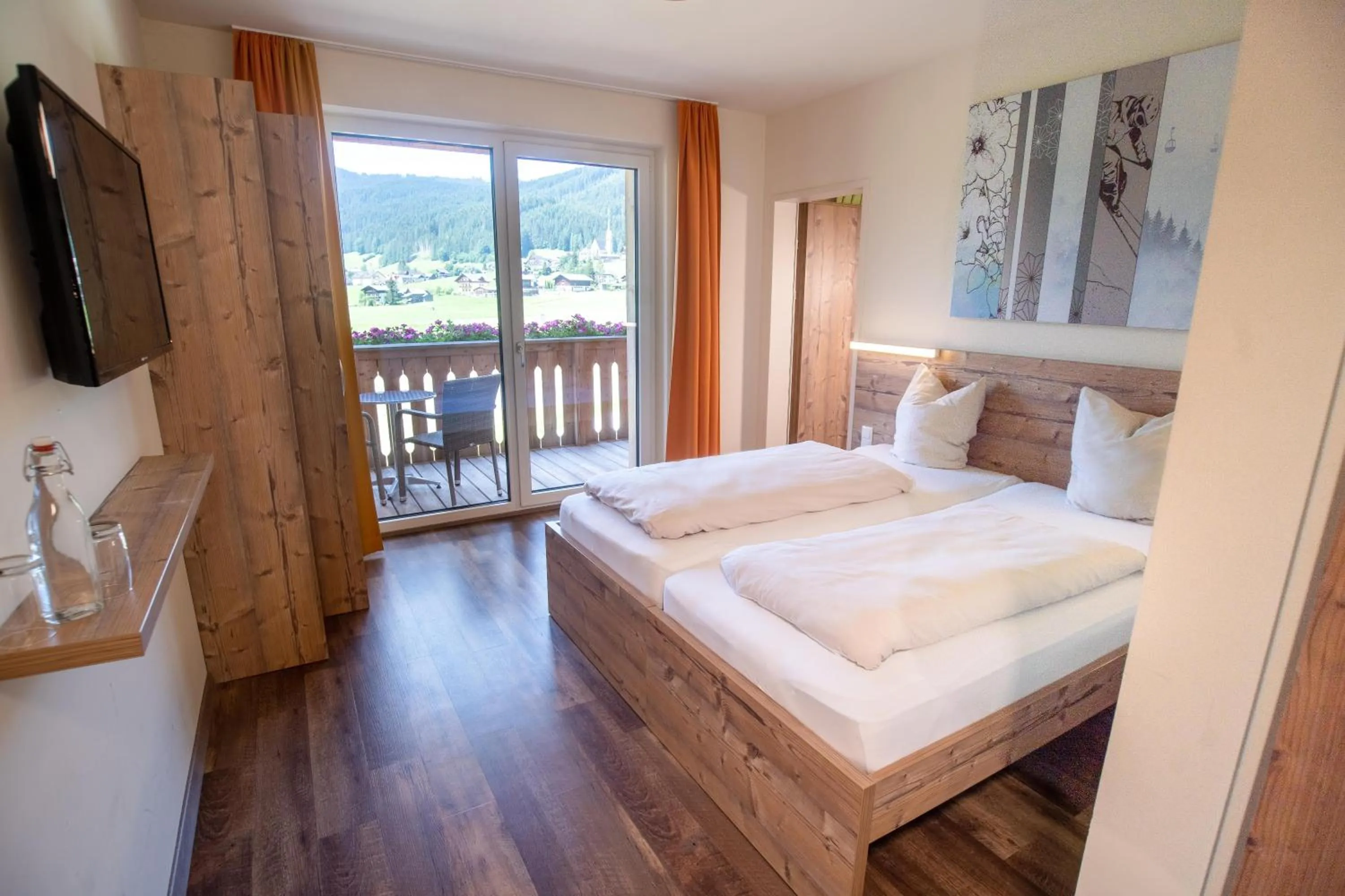 Photo of the whole room, Bed in COOEE alpin Hotel Dachstein
