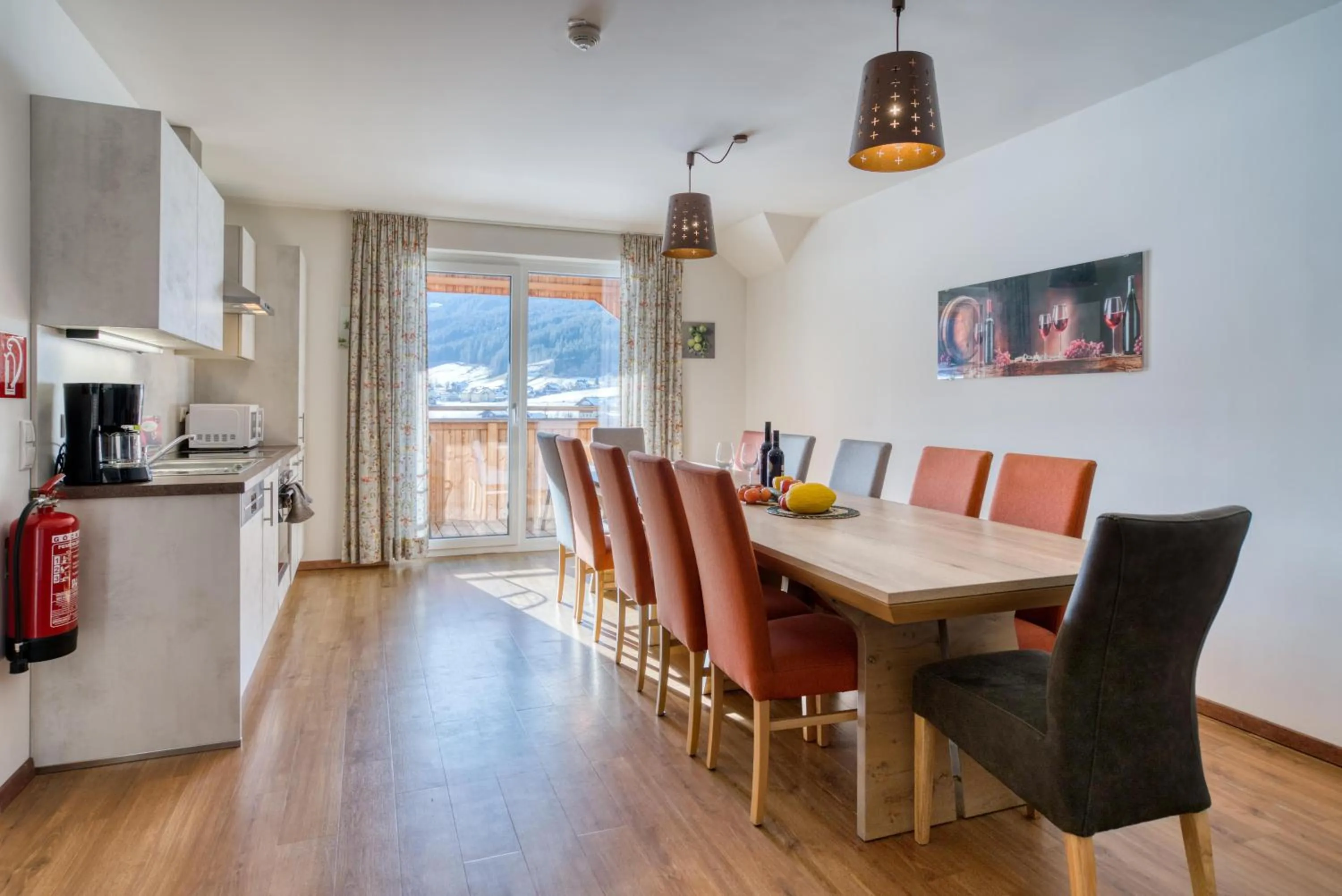Kitchen or kitchenette in COOEE alpin Hotel Dachstein