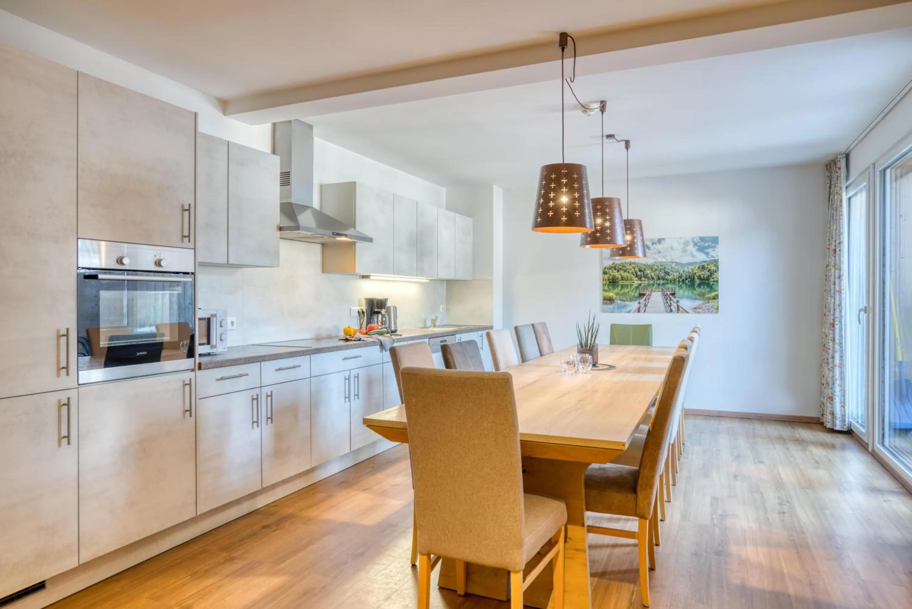 Kitchen or kitchenette in COOEE alpin Hotel Dachstein