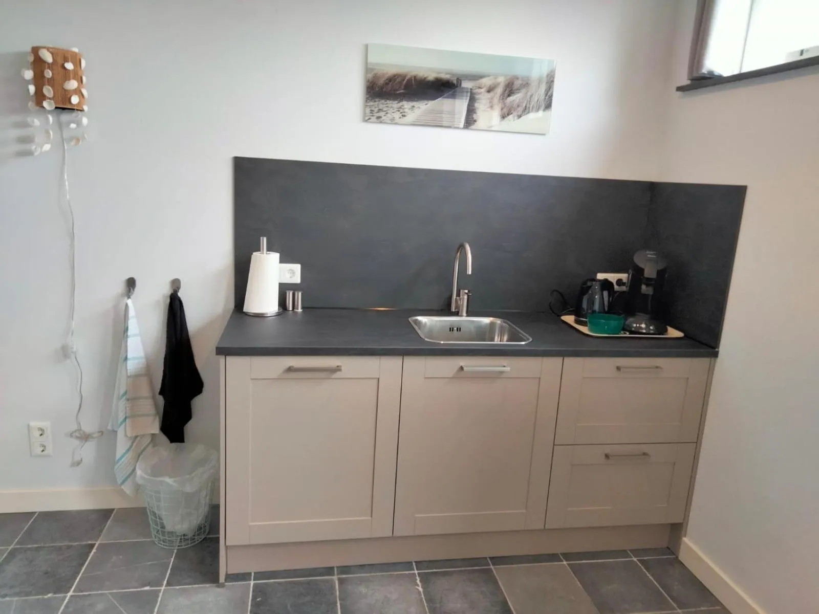 Kitchen or kitchenette in B&B Veers Buuten