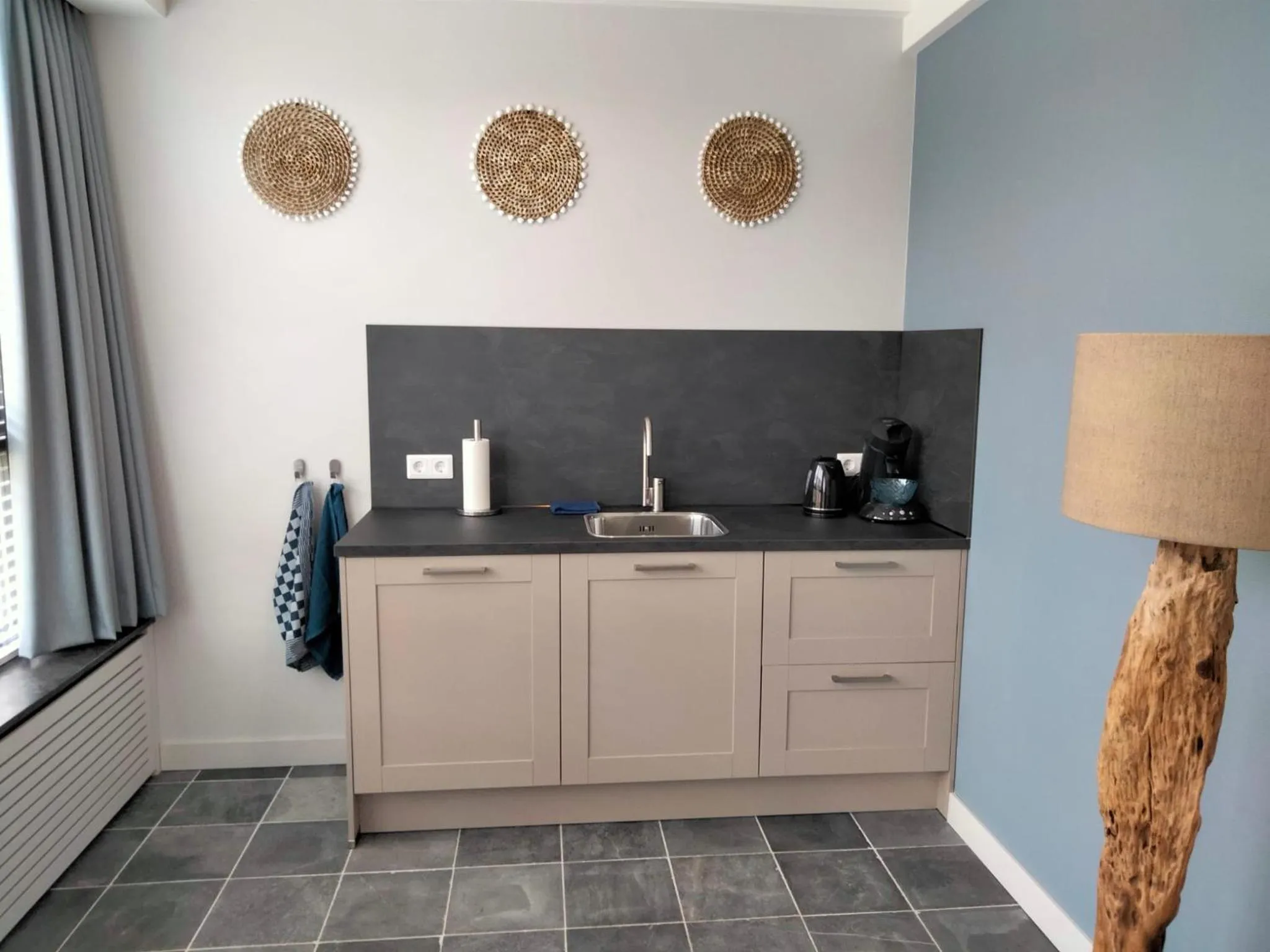 Kitchen or kitchenette in B&B Veers Buuten