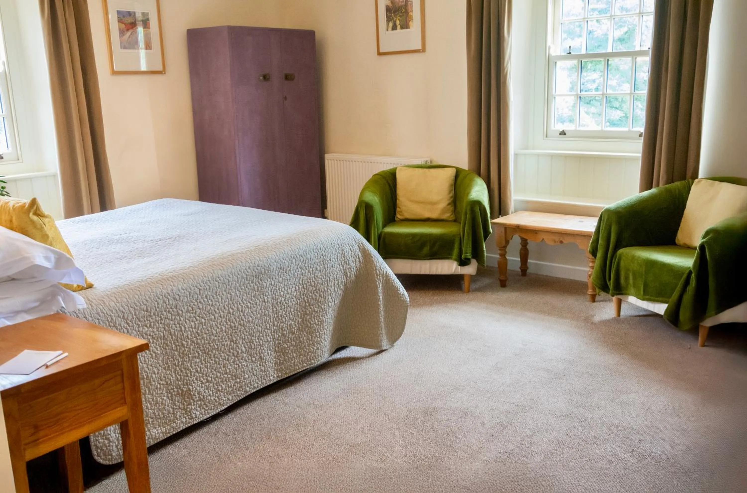 Bedroom, Bed in Red Lion Inn