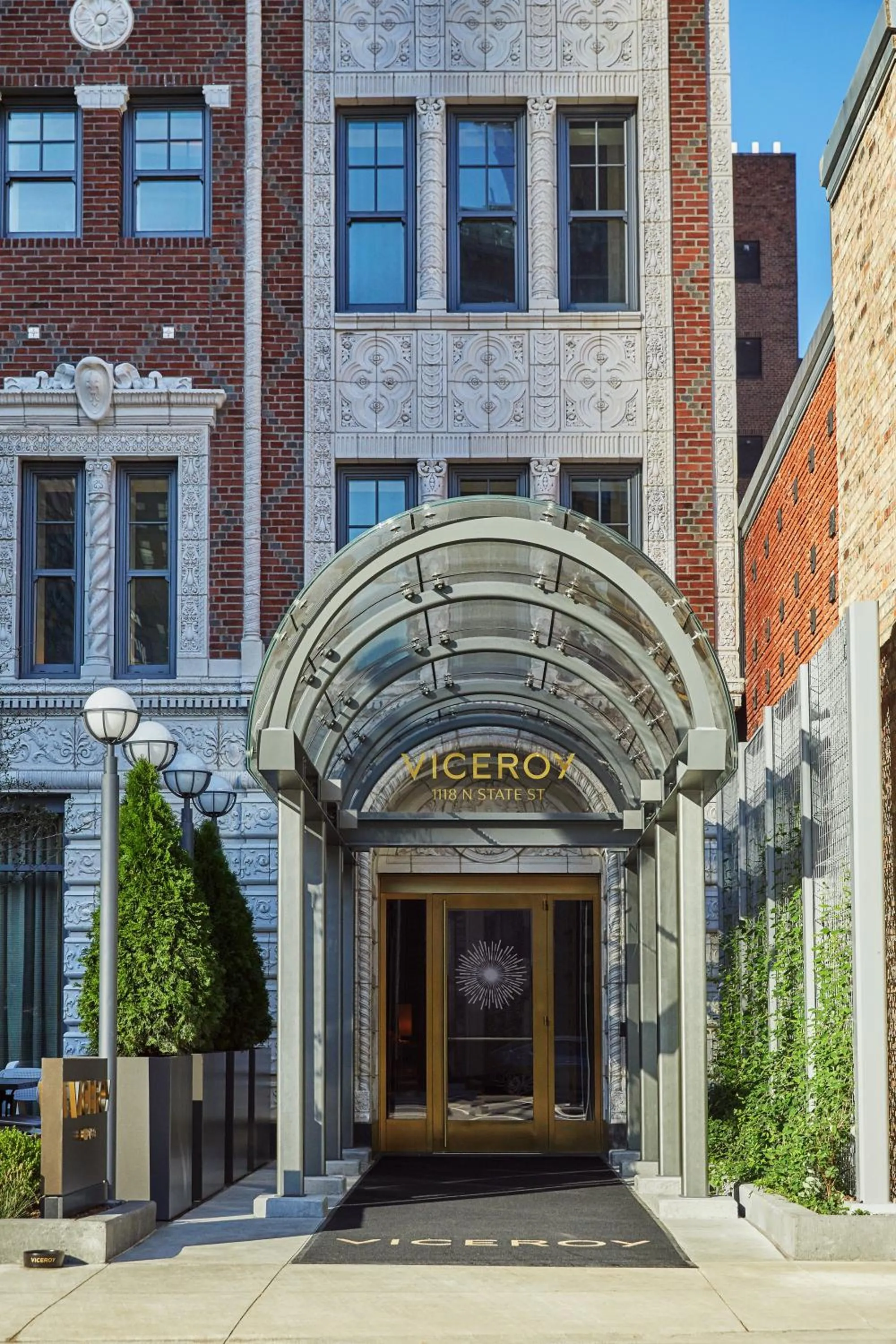 Property building in Viceroy Chicago