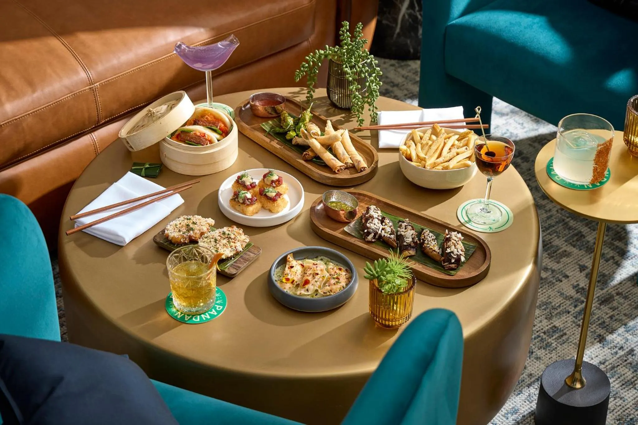 Restaurant/places to eat in Viceroy Chicago