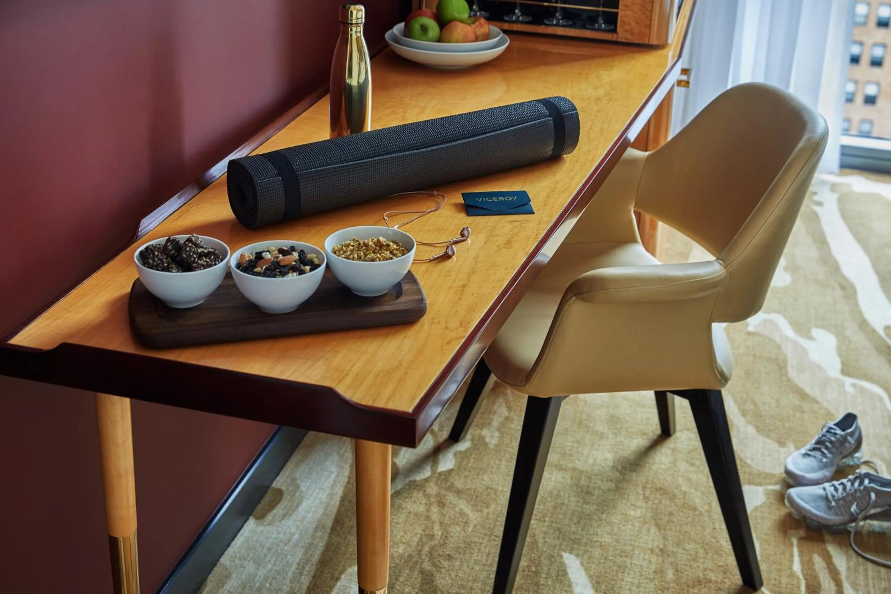 Coffee/tea facilities in Viceroy Chicago