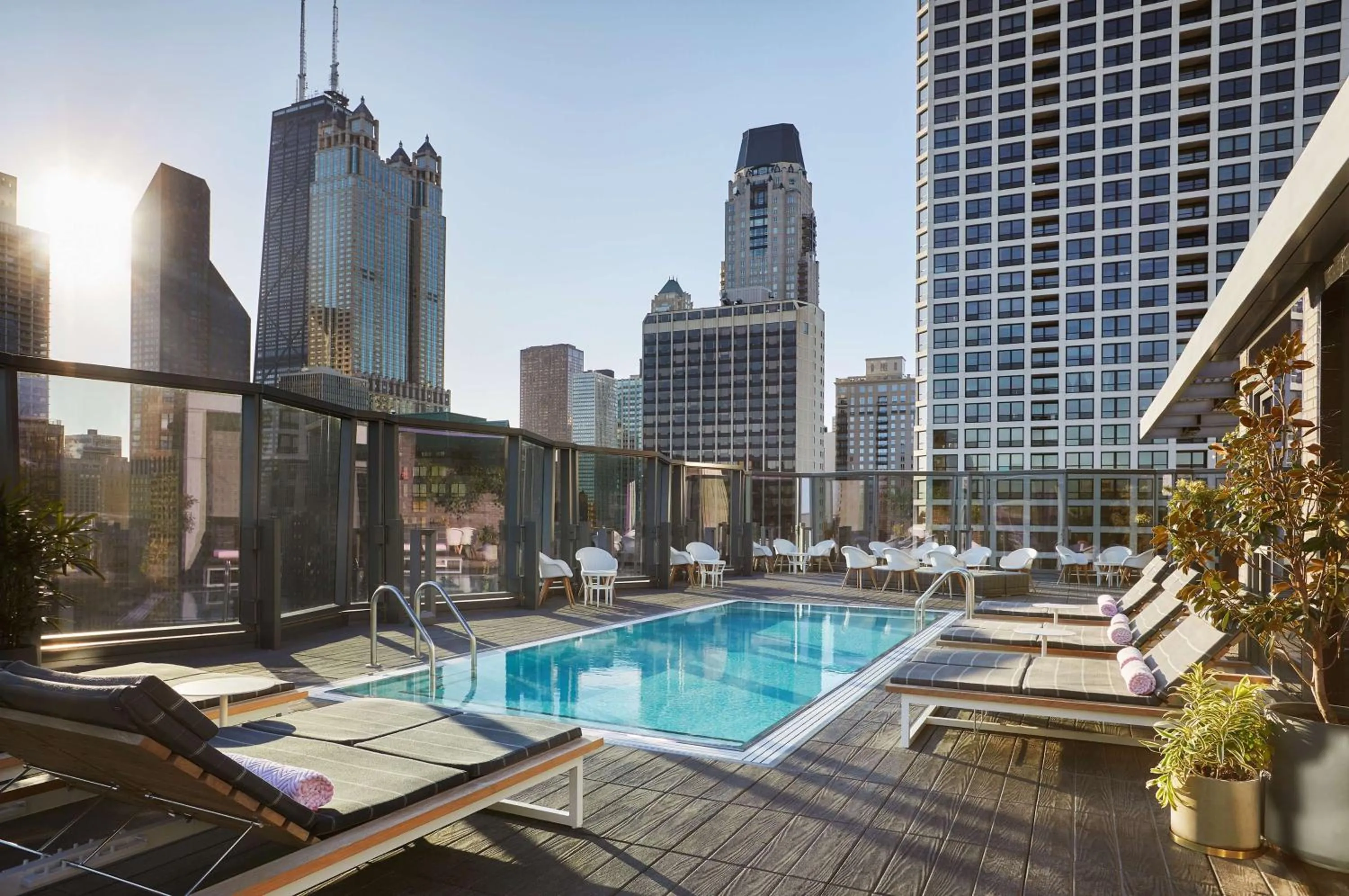 Swimming pool in Viceroy Chicago