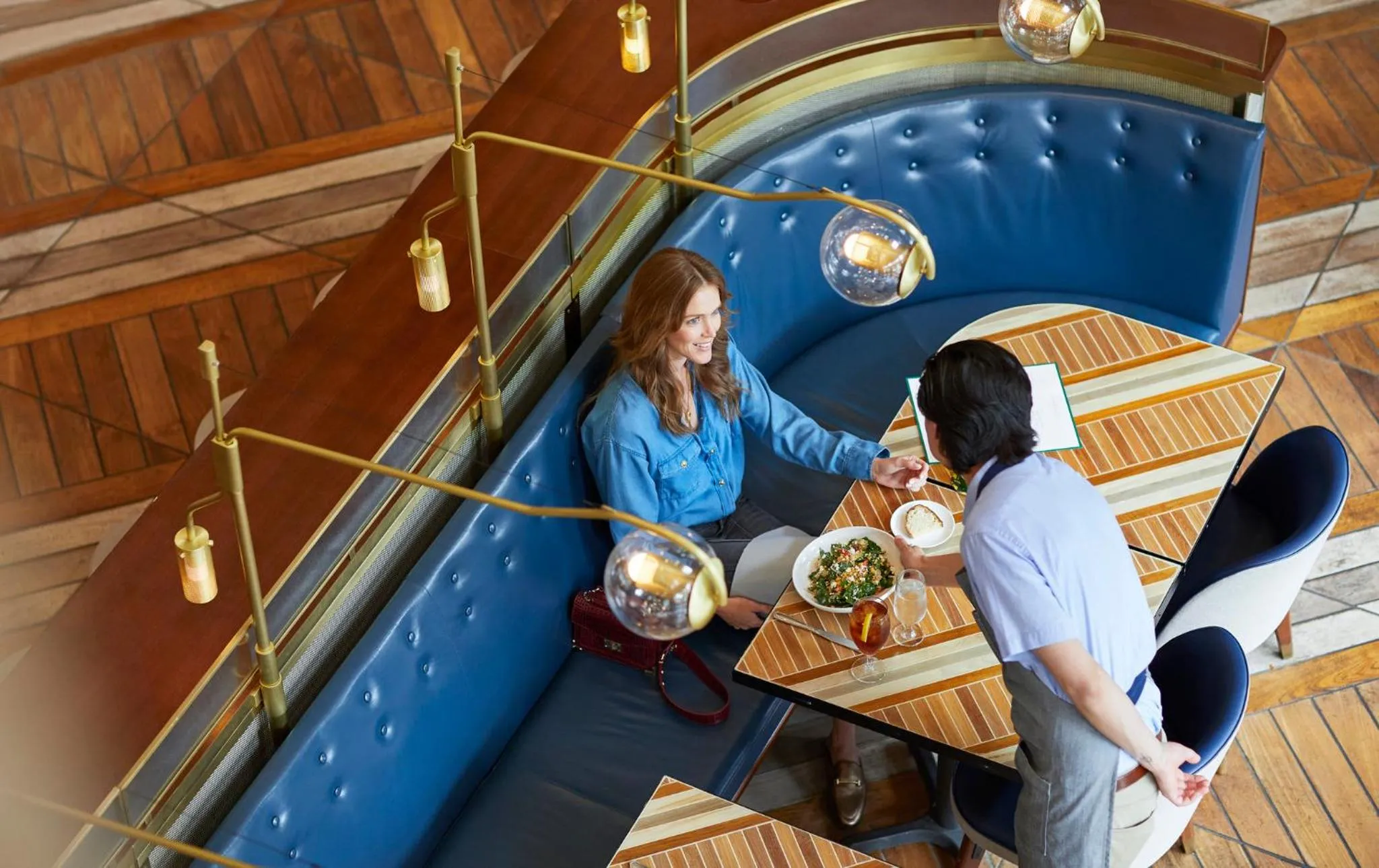 Restaurant/places to eat in Viceroy Chicago