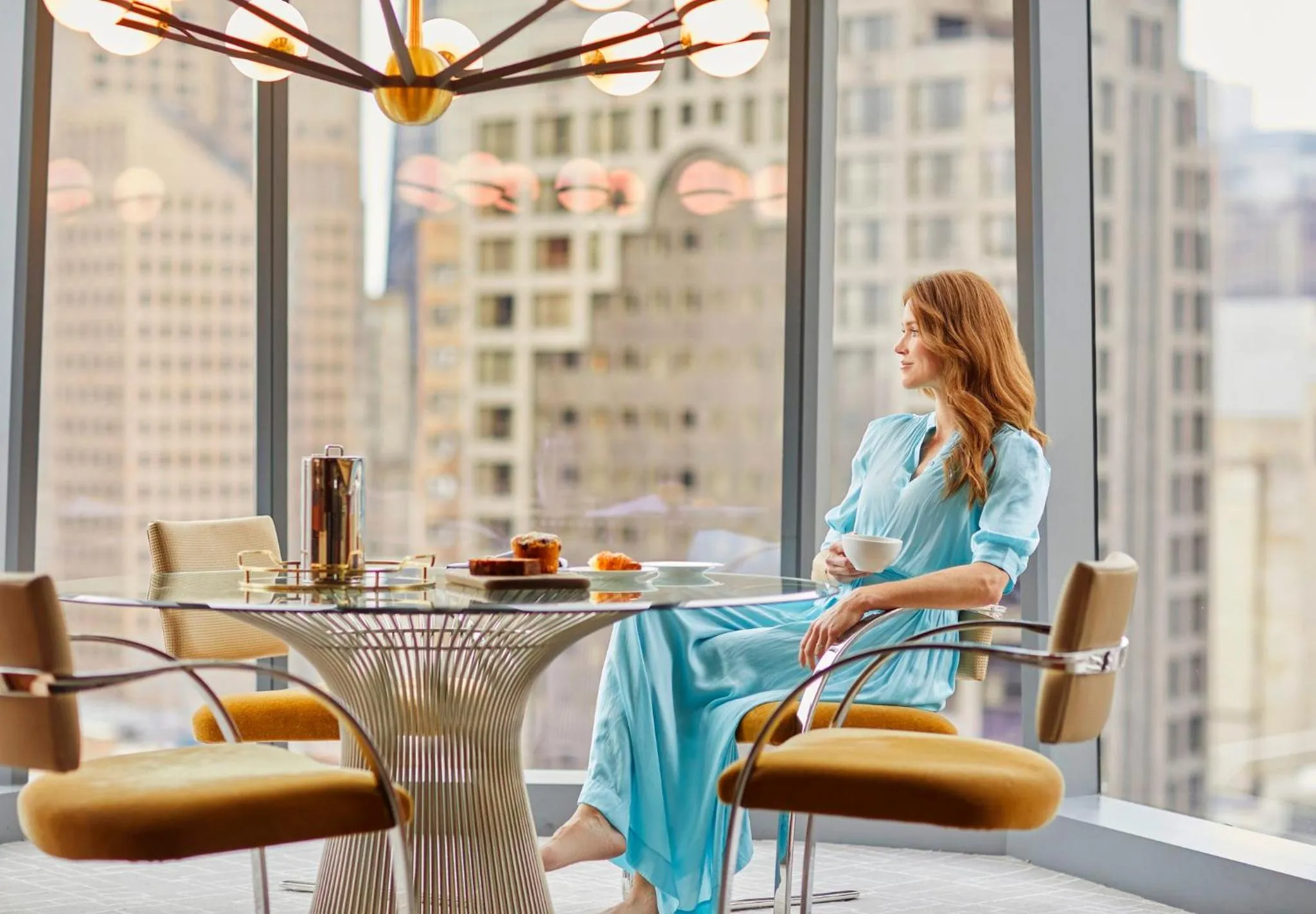 Photo of the whole room in Viceroy Chicago