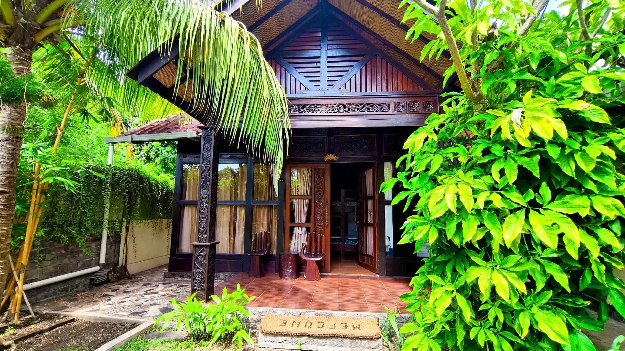 Property building in Gili Buana Hostel & Backpackers Gili Air
