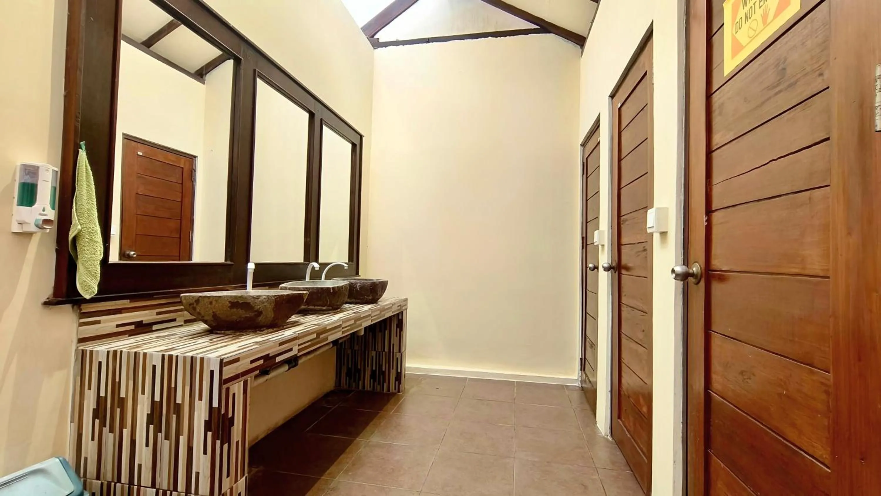 Hot Tub in Gili Buana Hostel & Backpackers Gili Air