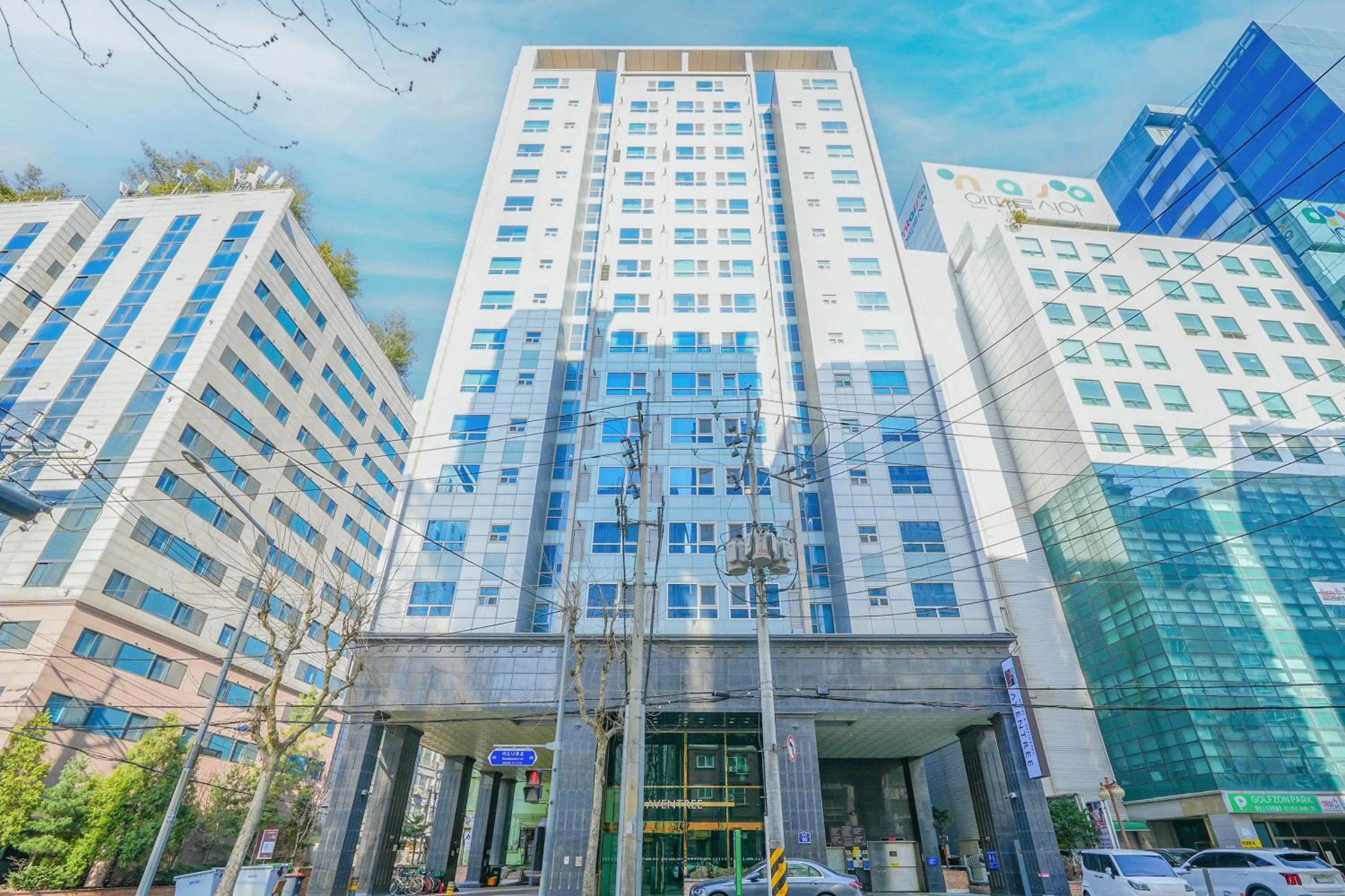 Property building in Hotel Aventree Yeouido
