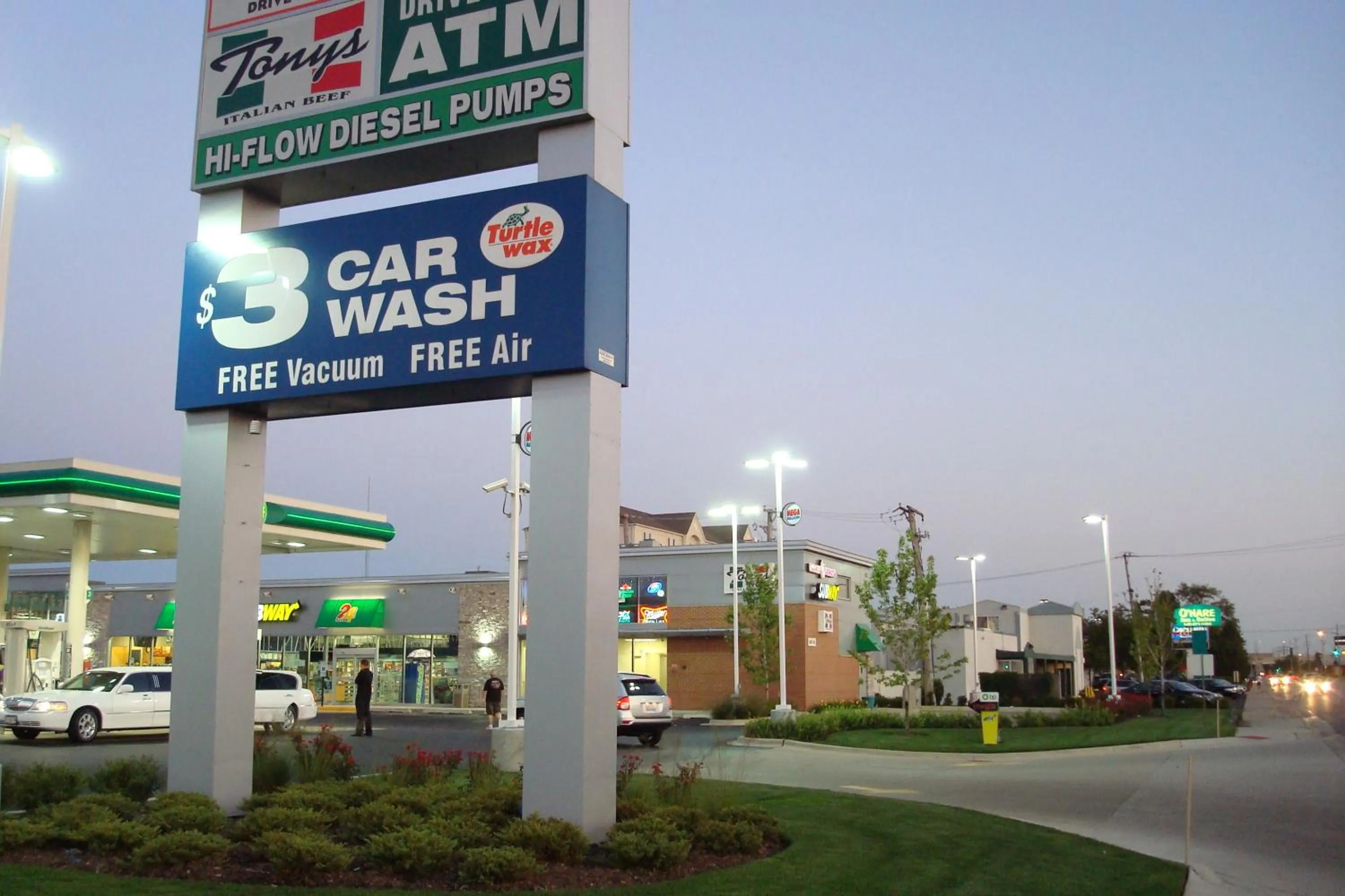 Facade/entrance in O'Hare Inn & Suites