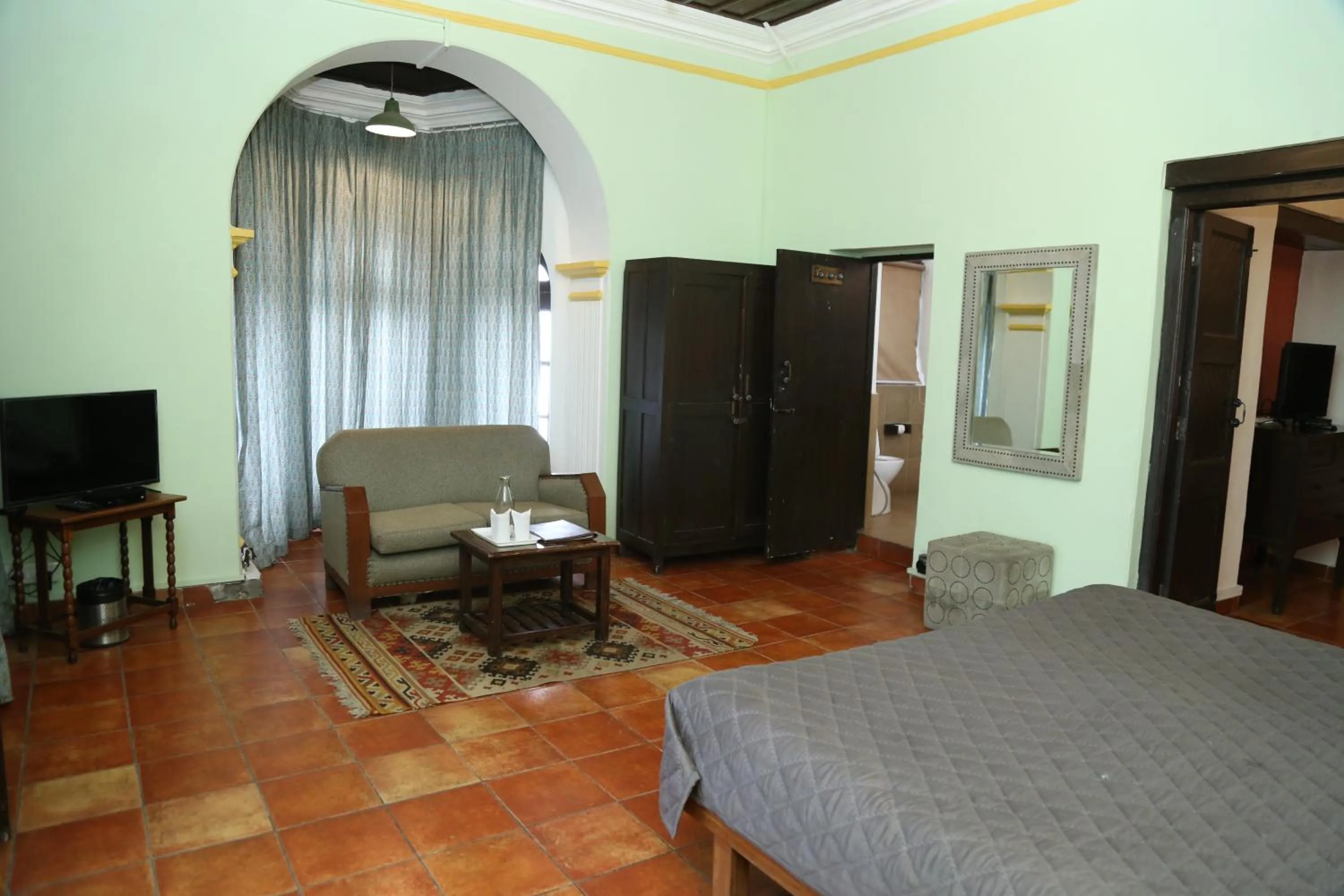 Bedroom, Bed in Raghu Vilas