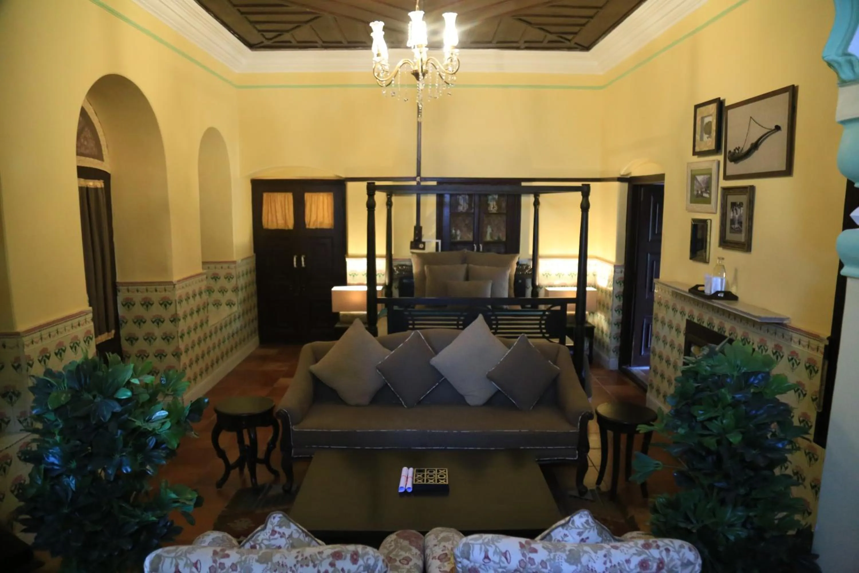 Bedroom in Raghu Vilas