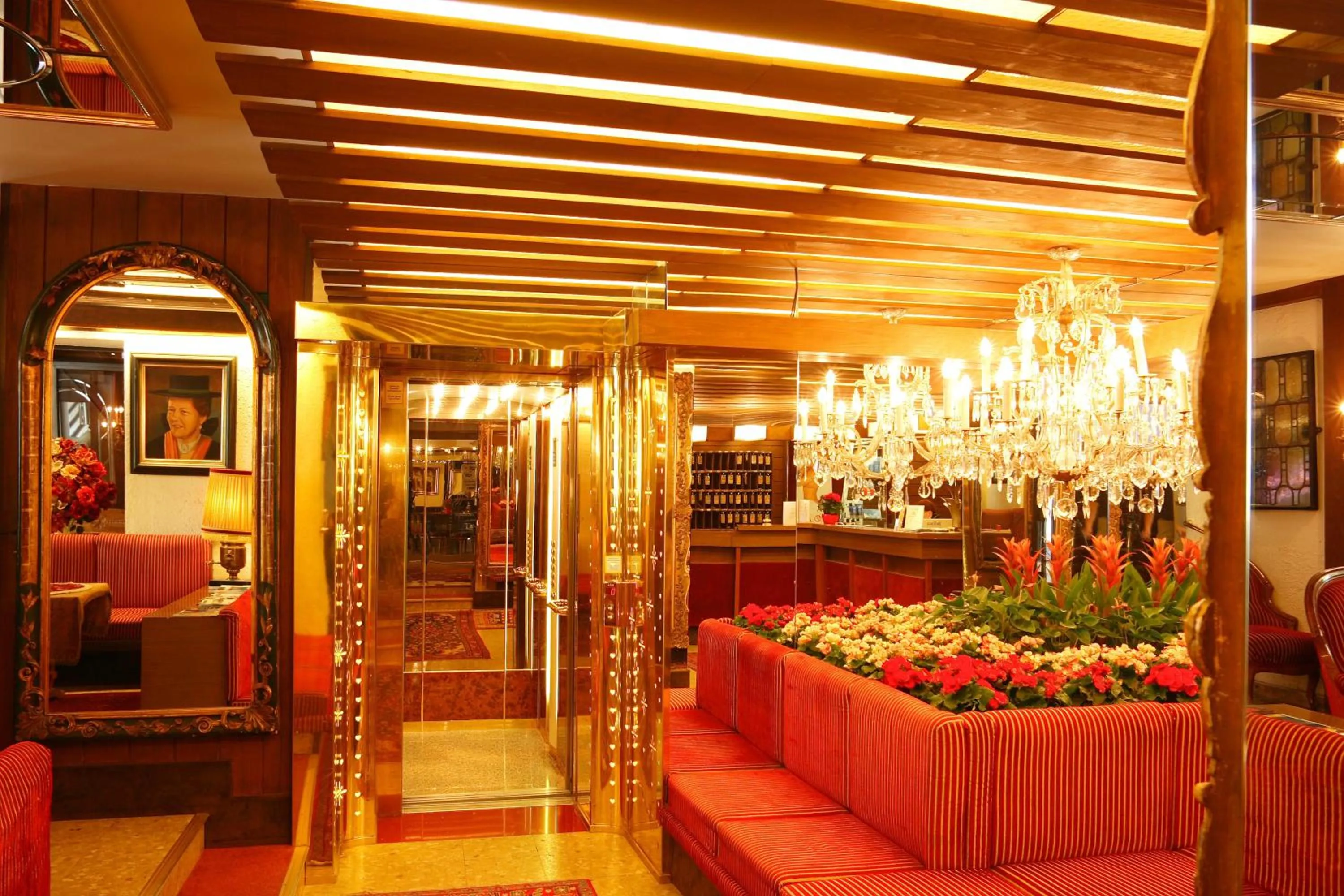 Lobby or reception in Berger's Sporthotel