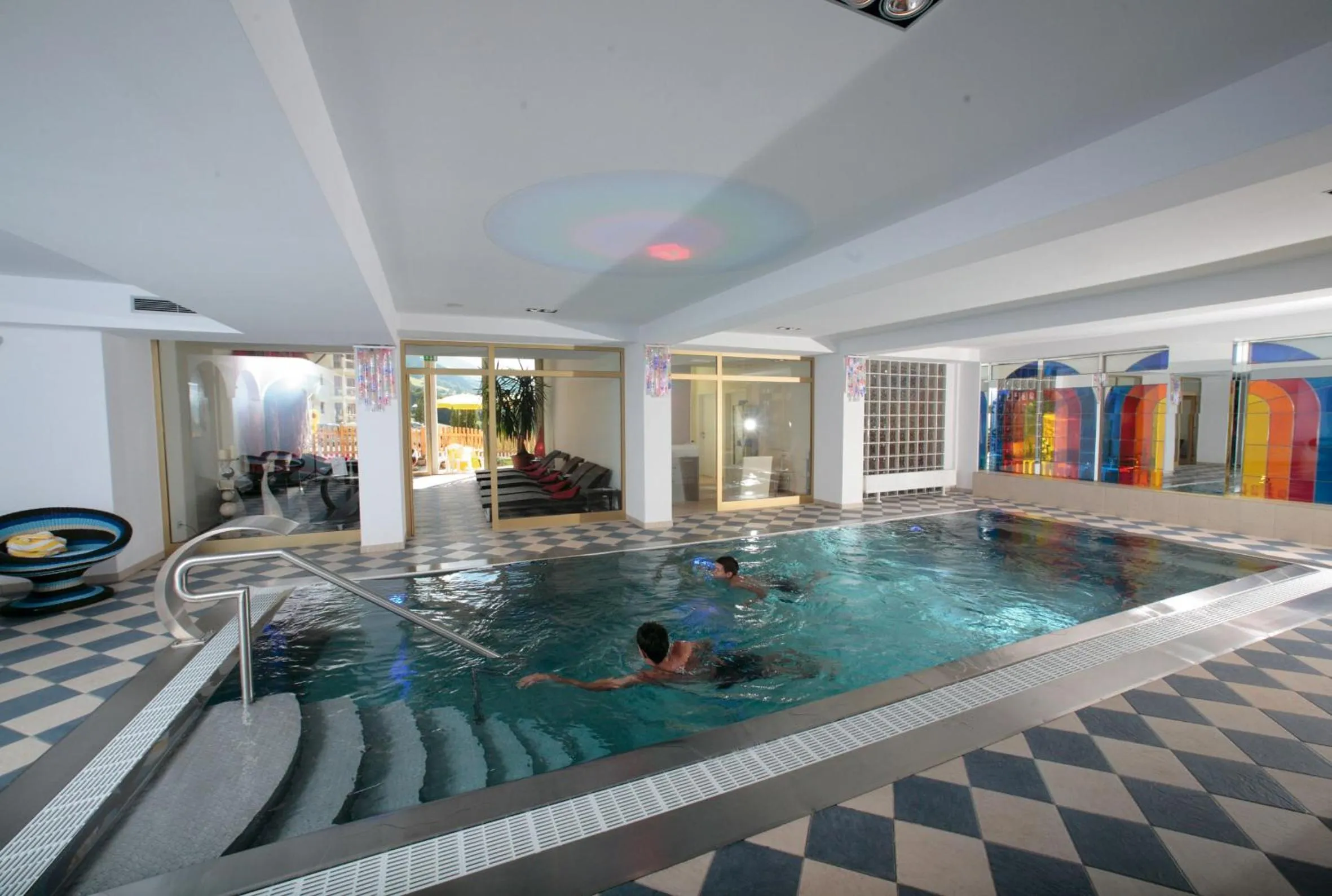 Swimming pool in Berger's Sporthotel