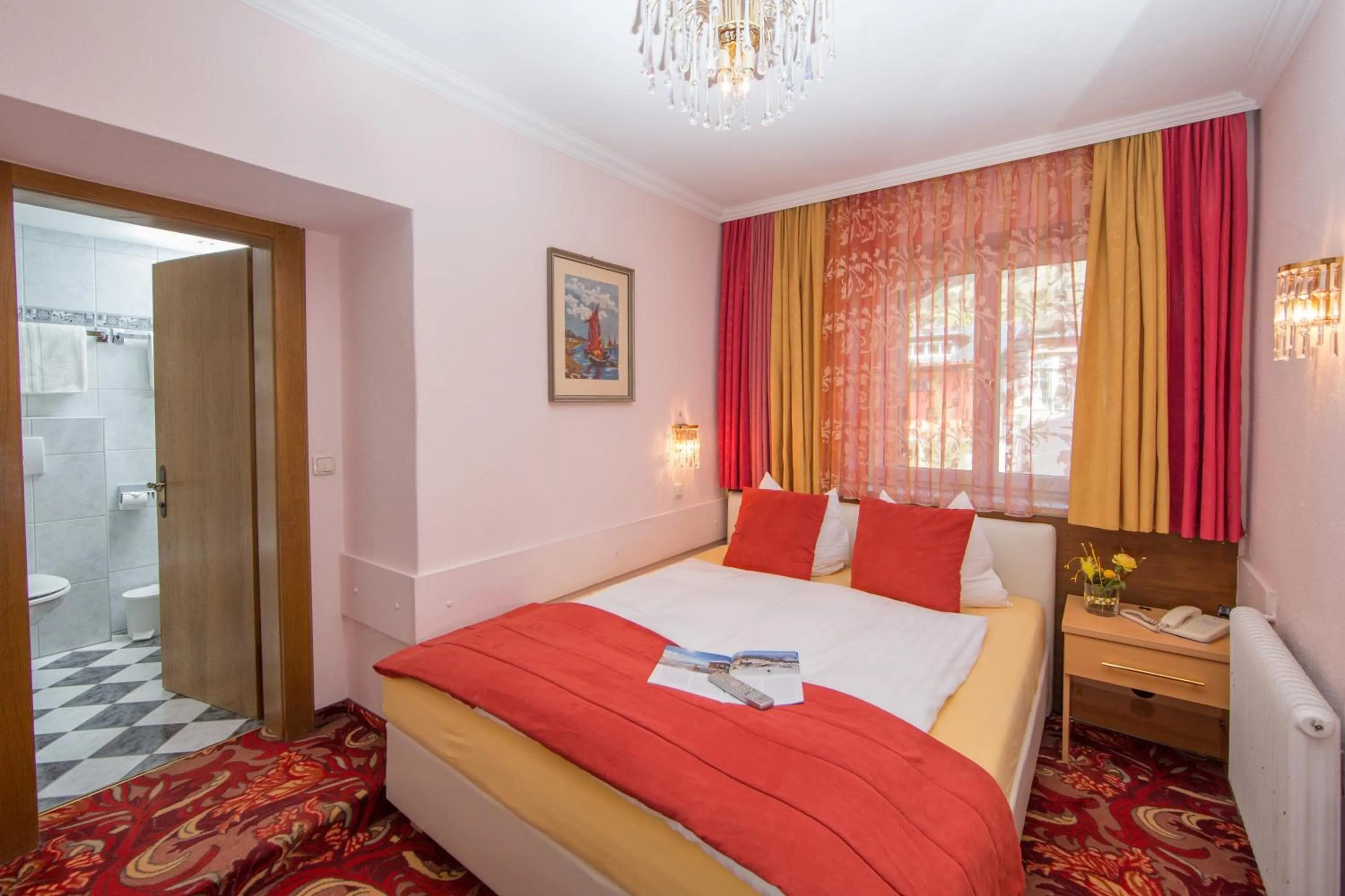 Photo of the whole room, Bed in Berger's Sporthotel