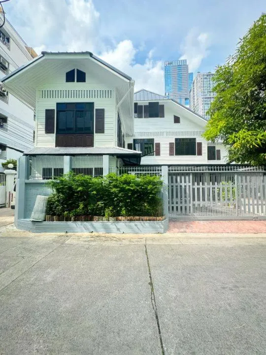 Property building in Diff Hostel