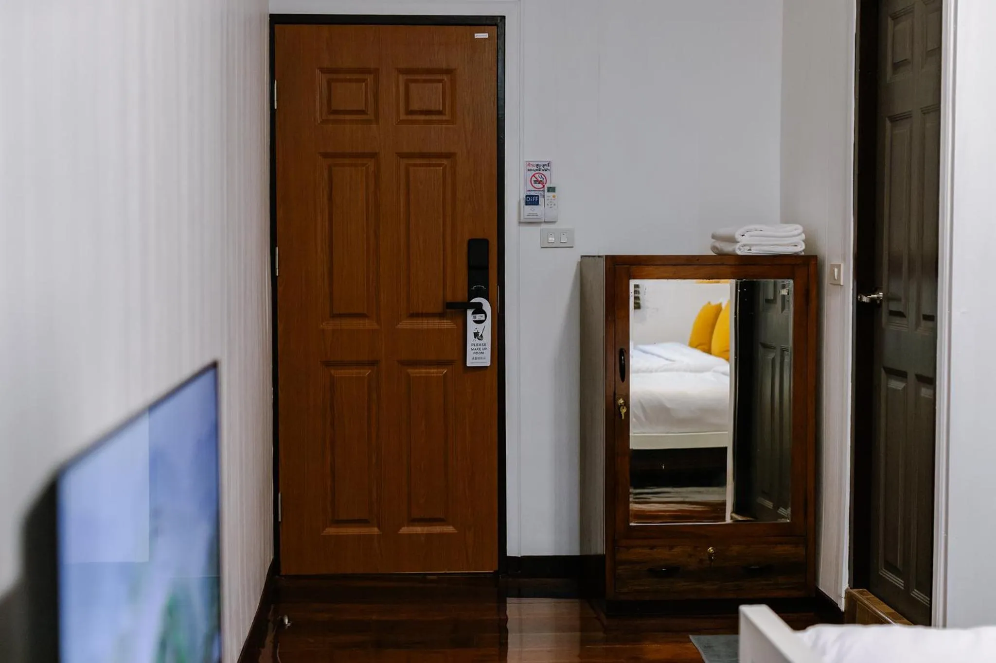 wardrobe, Bed in Diff Hostel