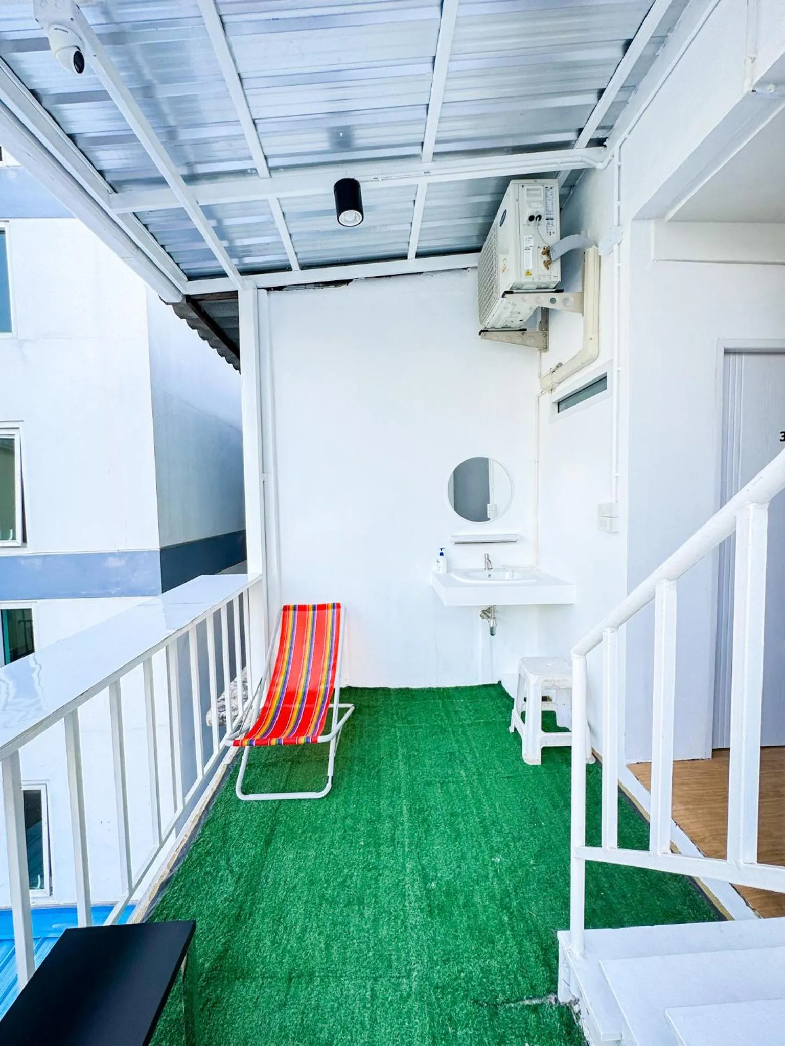 Balcony/Terrace in Diff Hostel