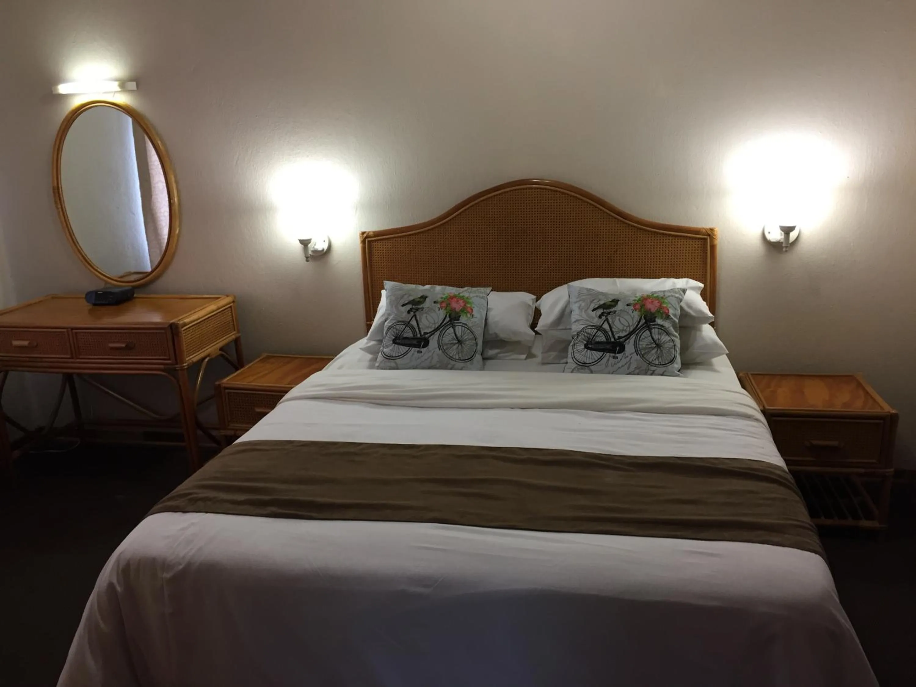 Bedroom, Bed in Magoebaskloof Mountain Lodge