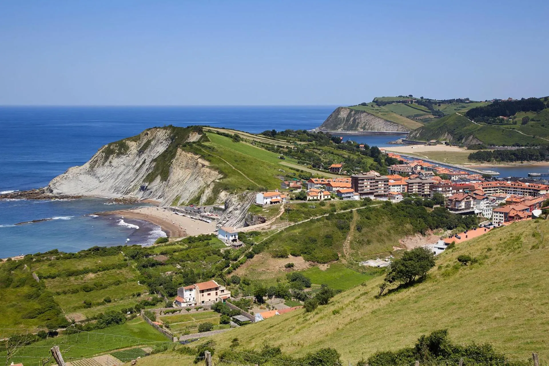 Property building in Hotel Flysch