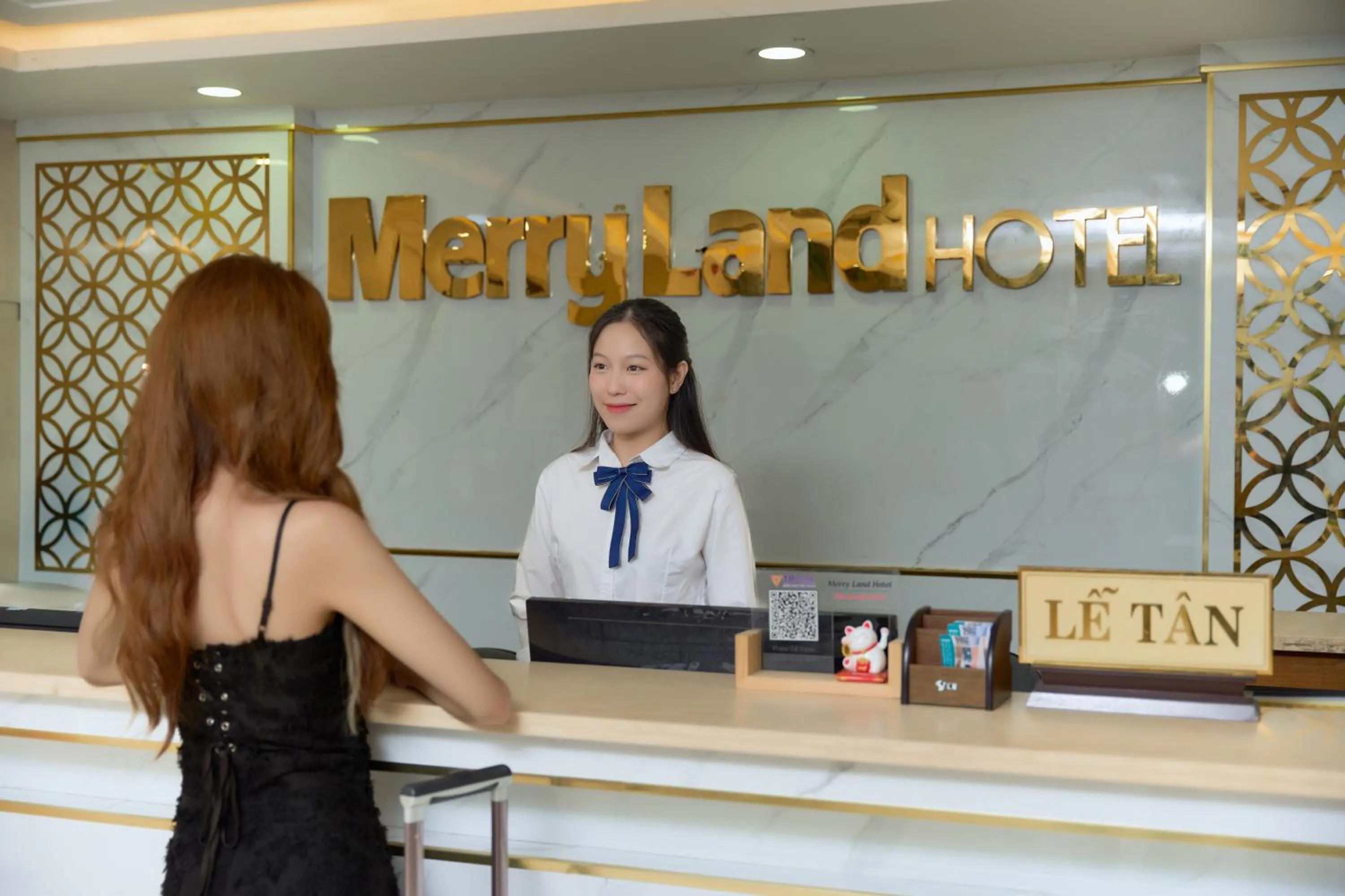 concierge in Merry Land Hotel Da Nang