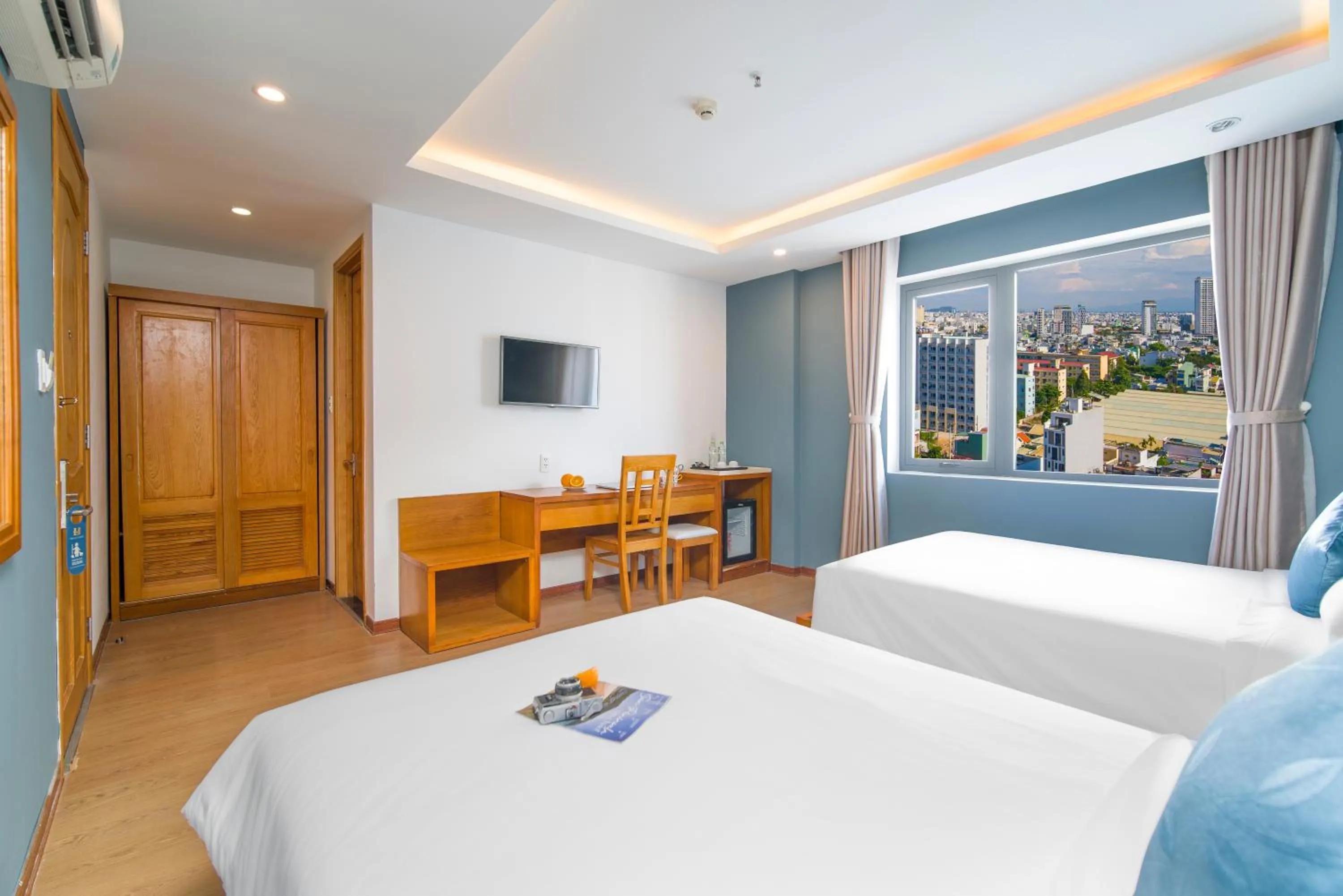 Photo of the whole room, Bed in Merry Land Hotel Da Nang
