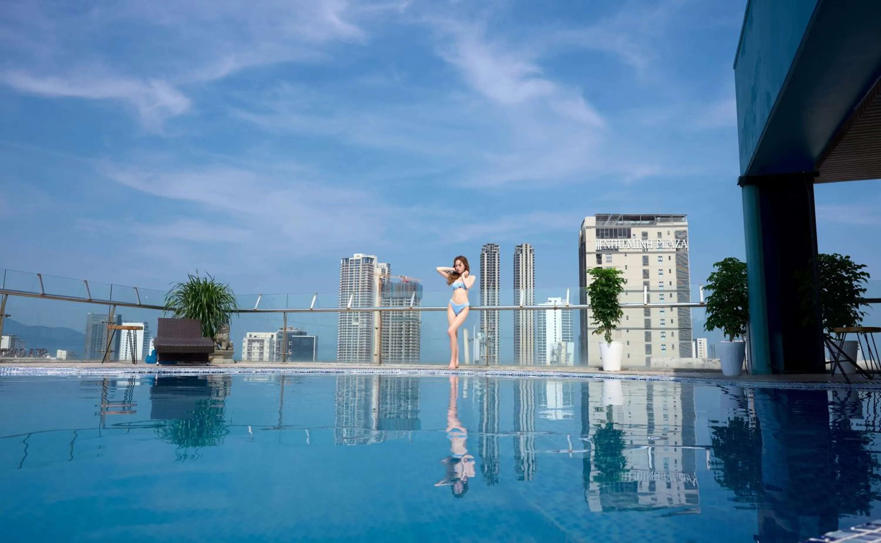 Swimming pool in Merry Land Hotel Da Nang