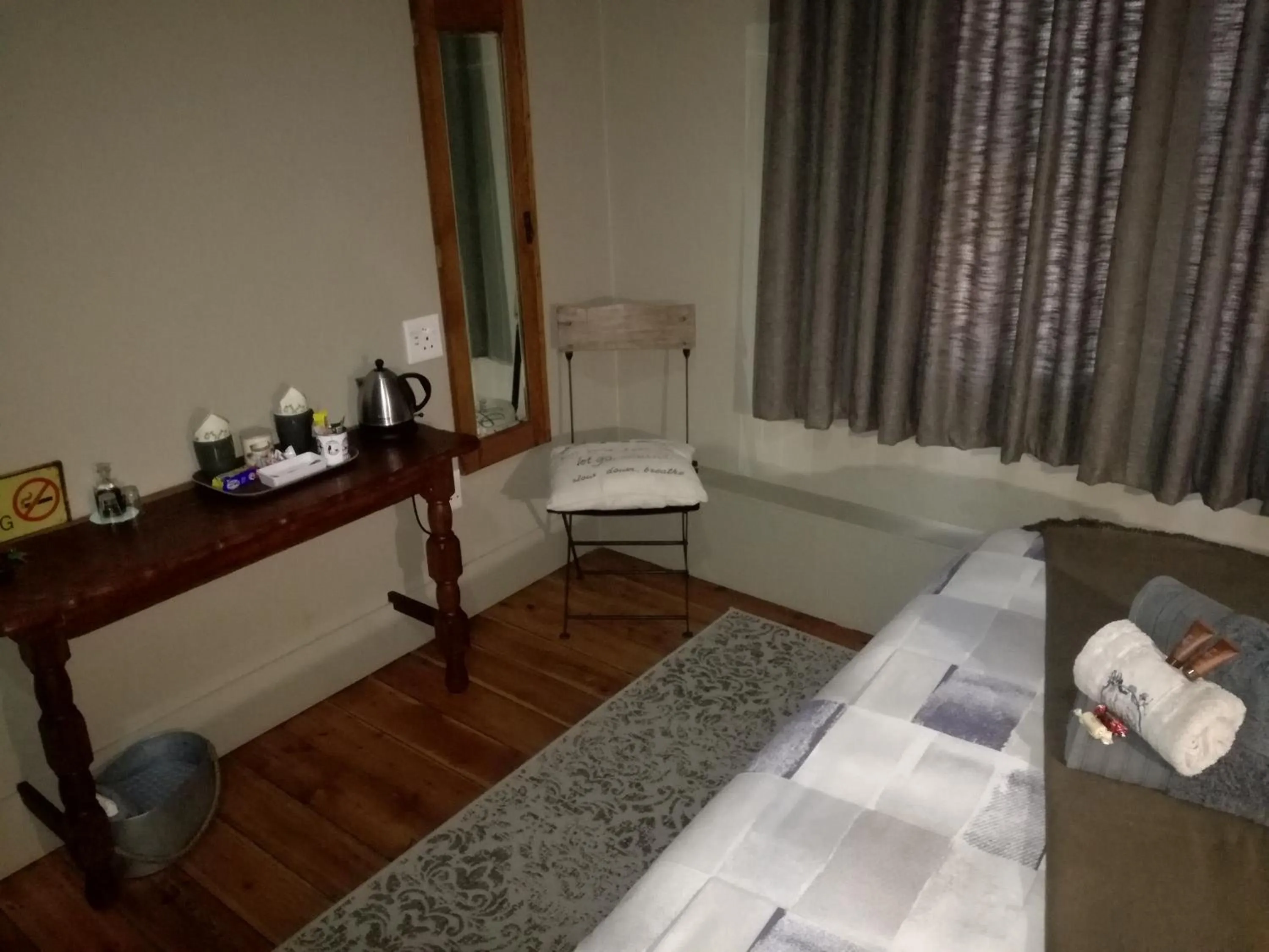 Coffee/tea facilities, Bed in Ladybrand Heritage House