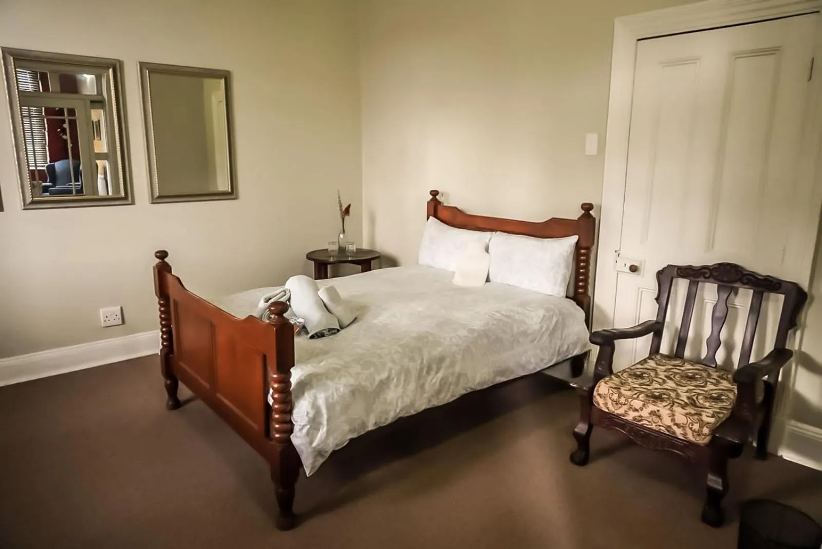 Bed in Ladybrand Heritage House