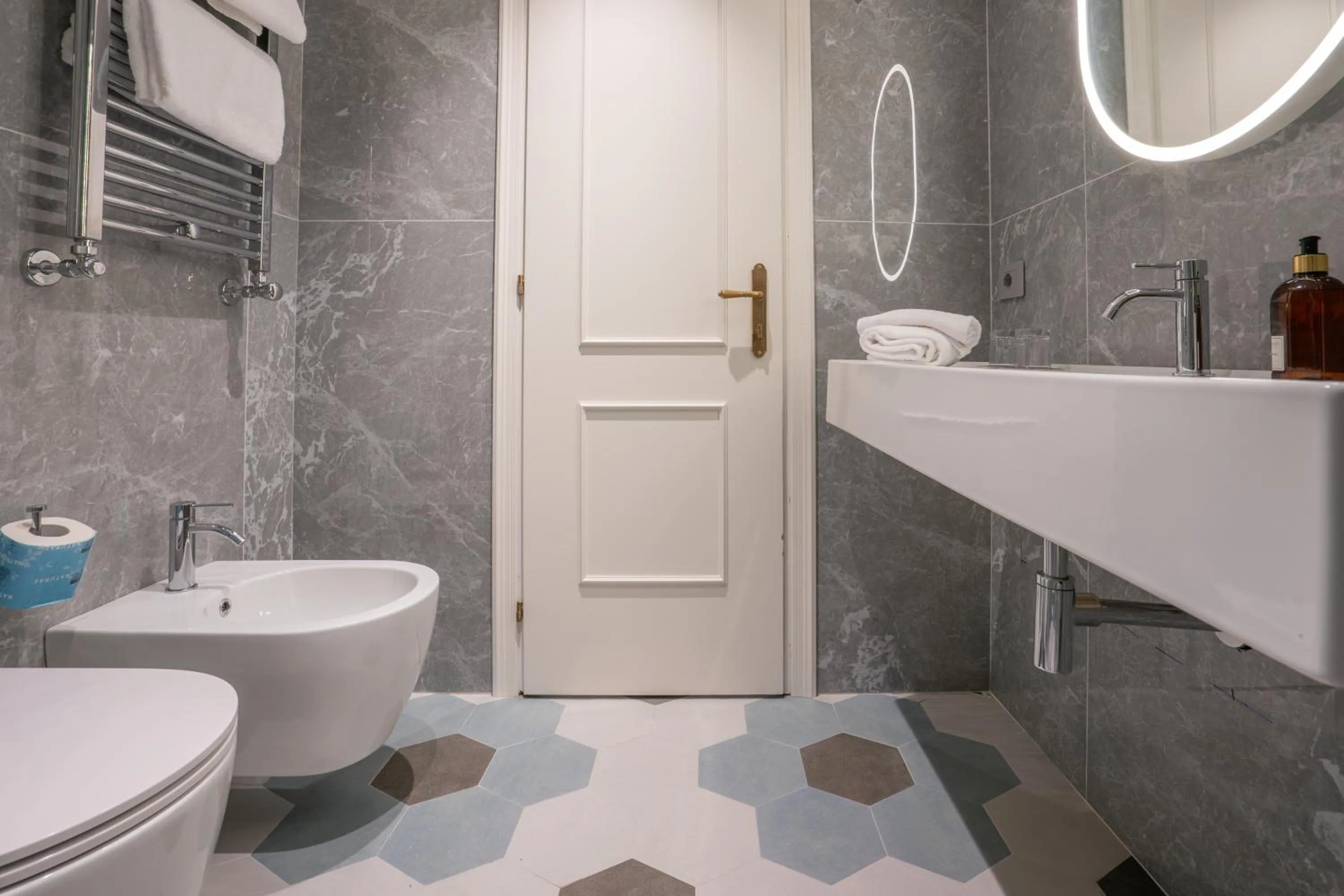 Toilet in Il Malaspina - Place of Charme