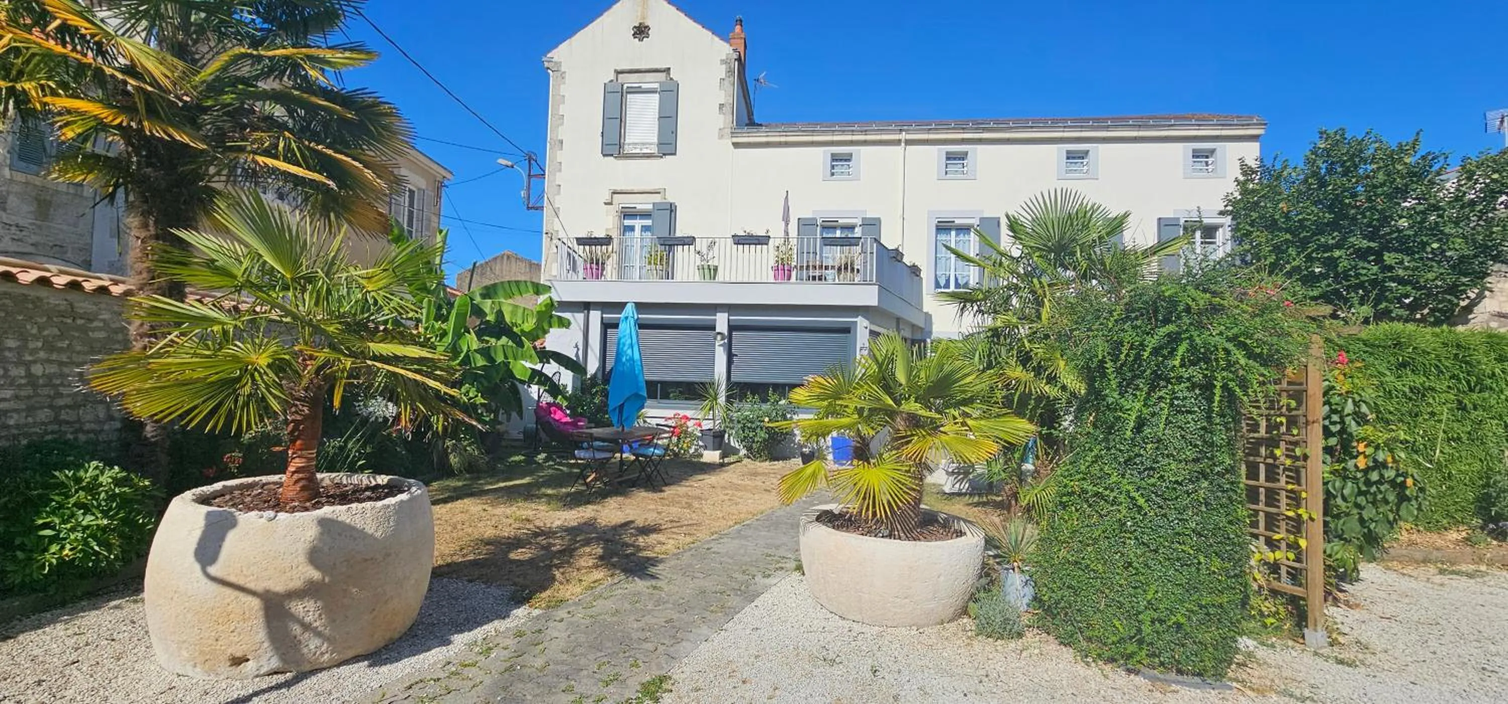 Garden in La Maison de Vénus