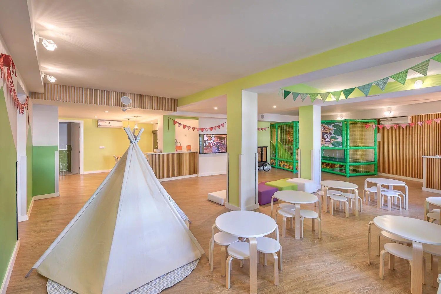 Kids's club in Hotel LIVVO Koala Garden