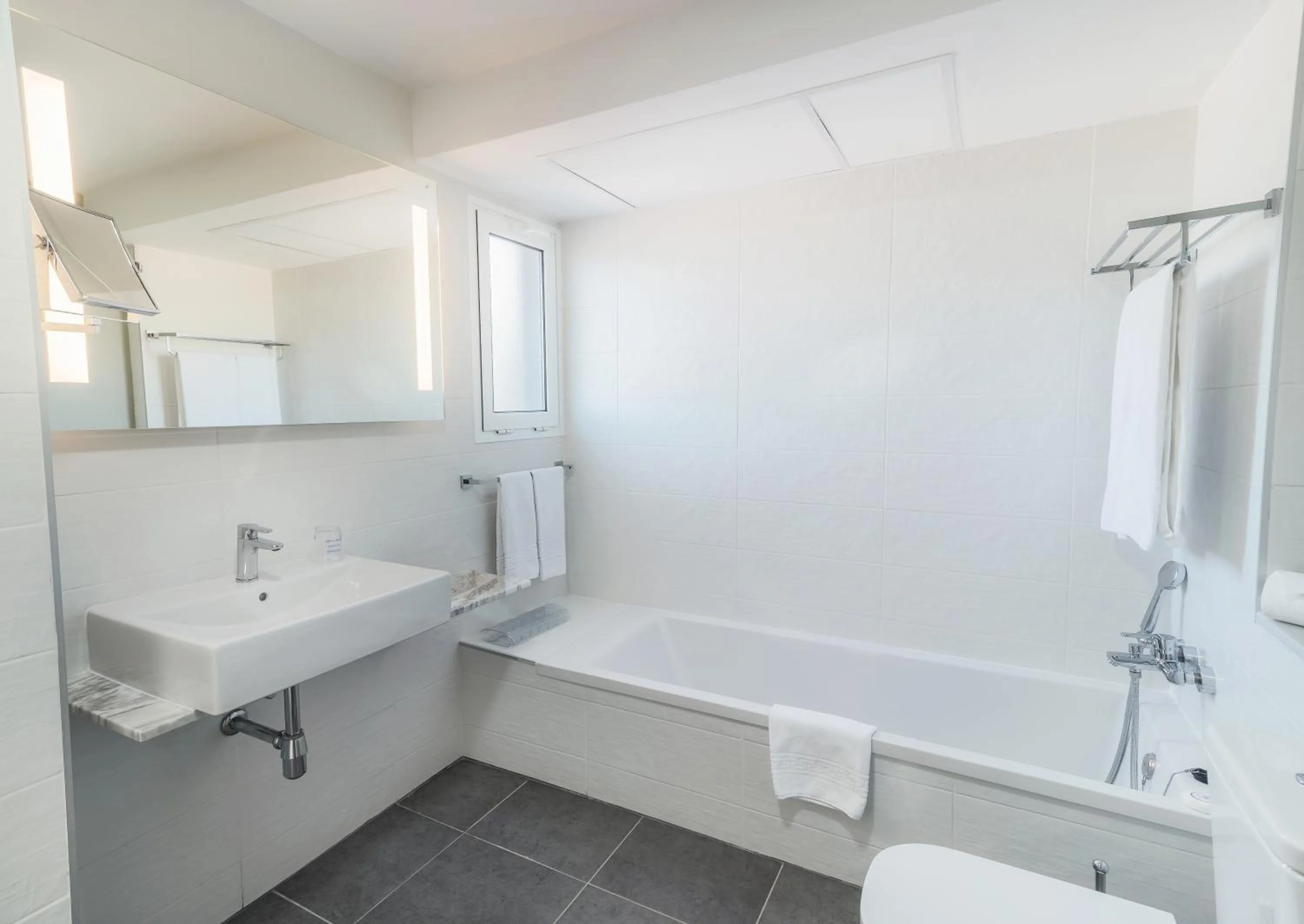 Bathroom in Hotel LIVVO Koala Garden