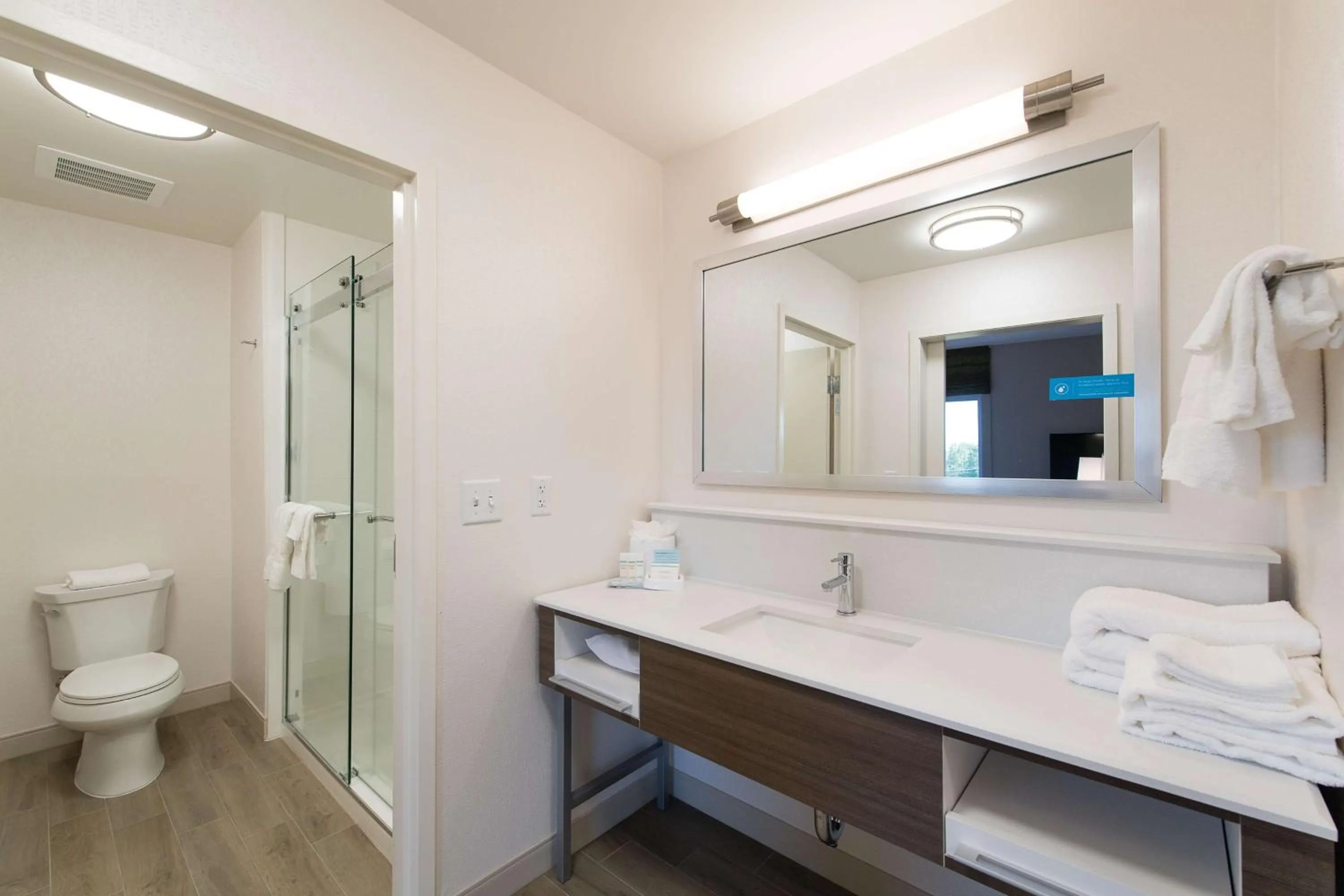 Photo of the whole room in Hampton Inn and Suites Fayetteville, NC