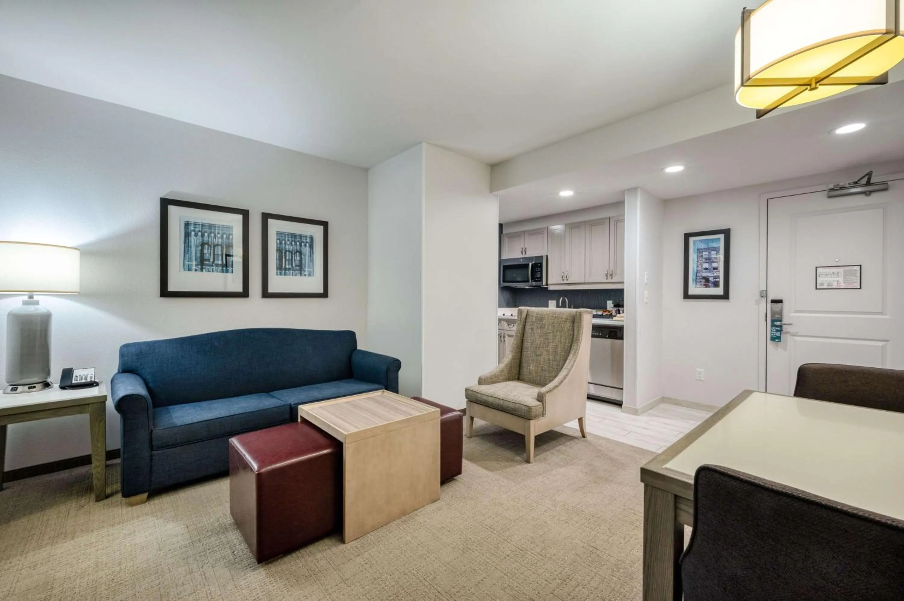 Living room in Homewood Suites By Hilton Worcester