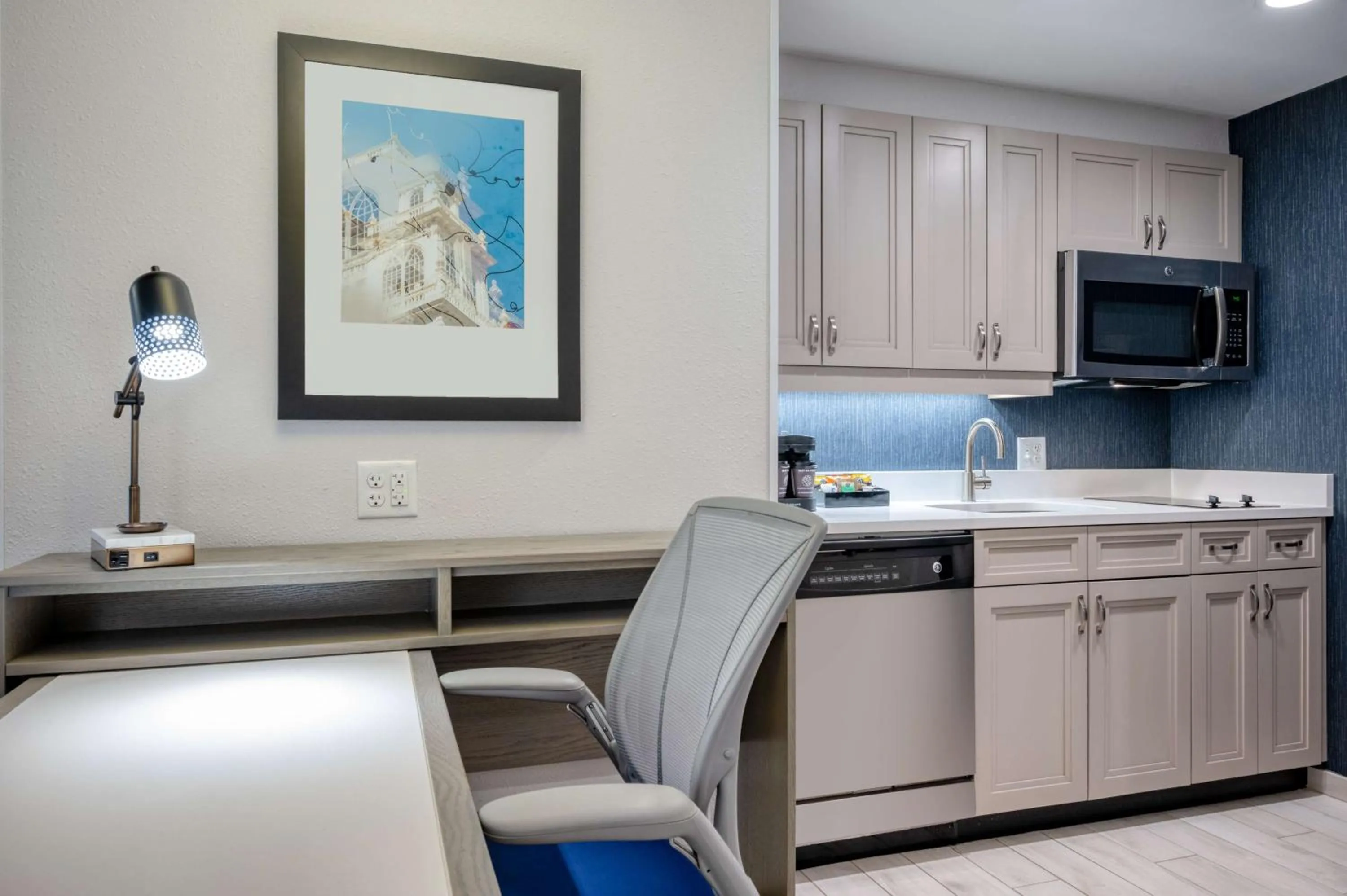 Kitchen or kitchenette in Homewood Suites By Hilton Worcester
