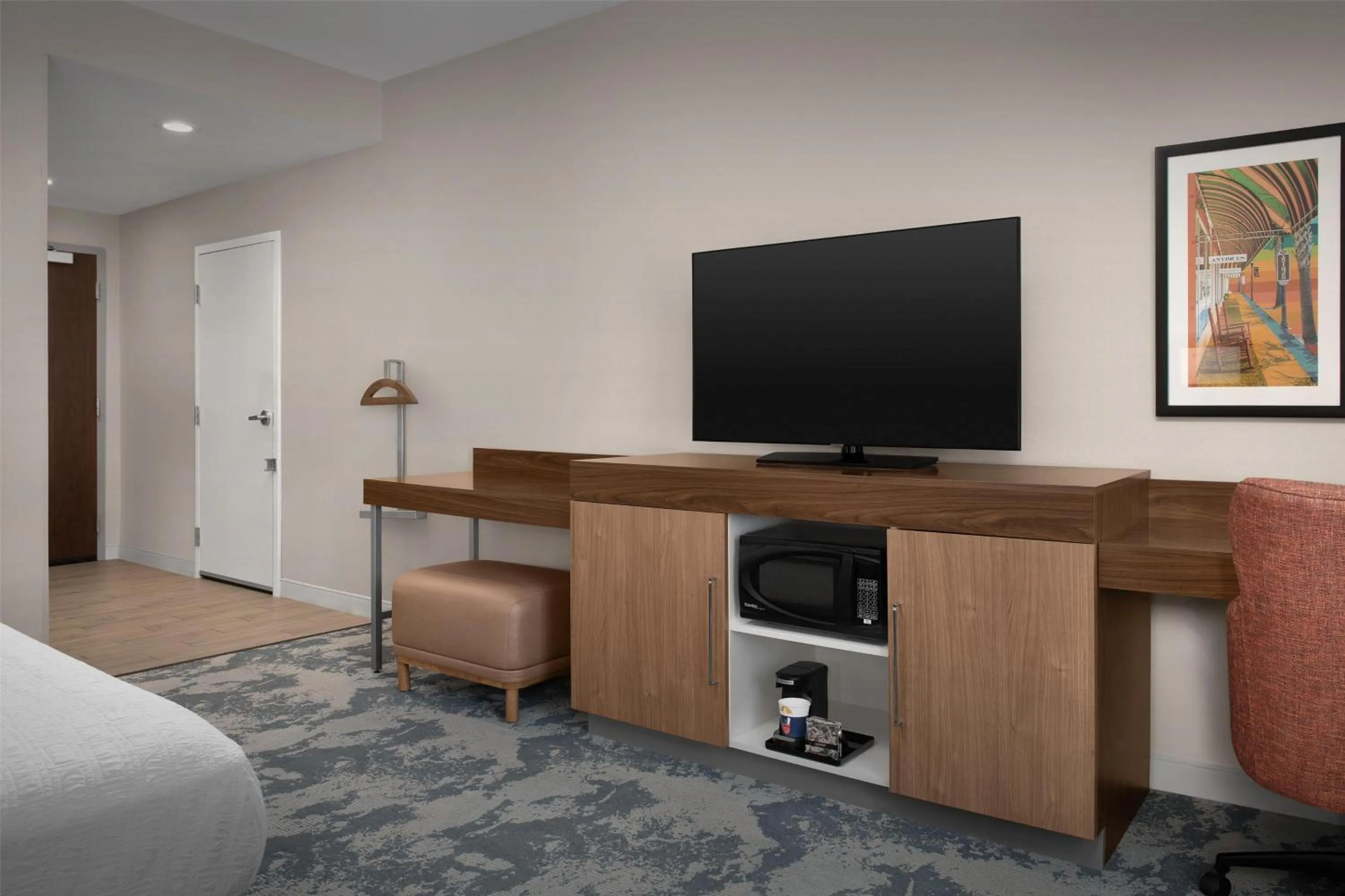 Bed in Hampton Inn & Suites Walterboro