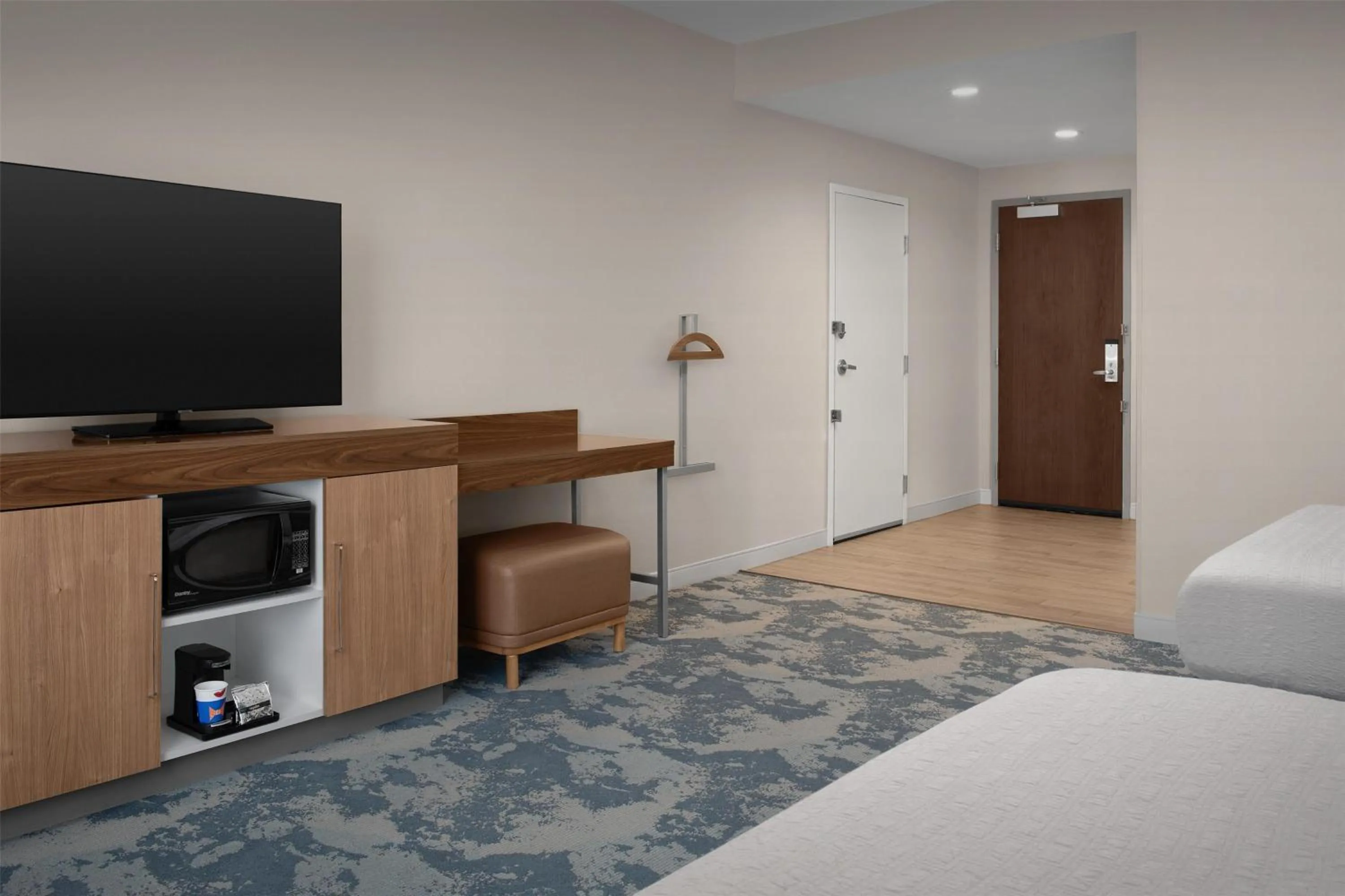 Bed in Hampton Inn & Suites Walterboro