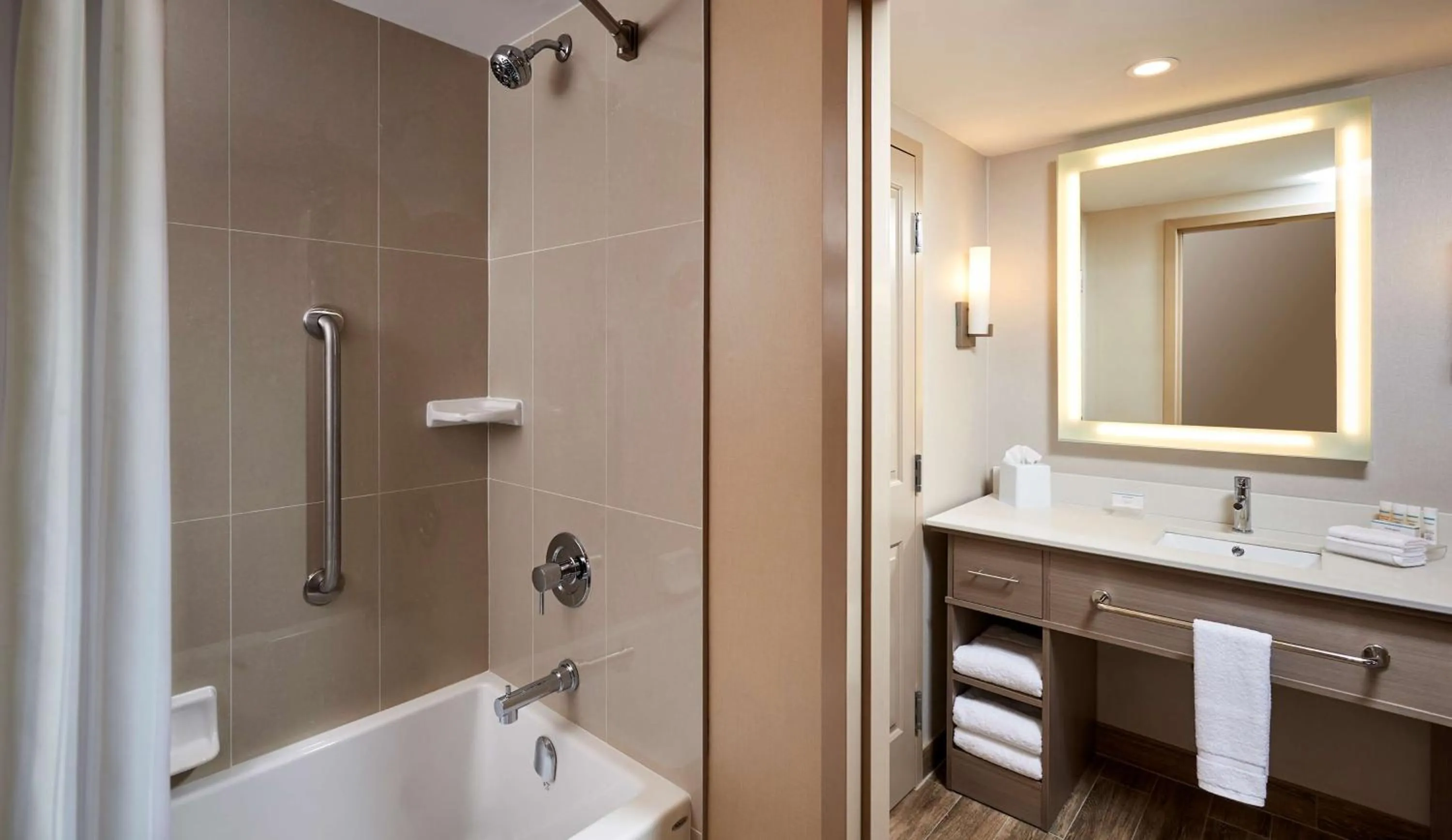 Bathroom in Homewood Suites By Hilton North Bay