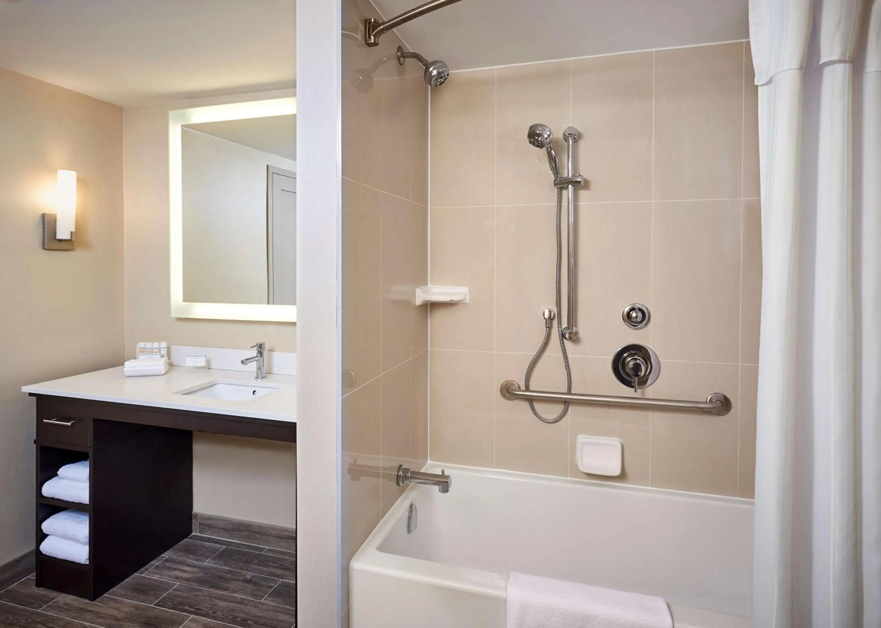Bathroom in Homewood Suites By Hilton North Bay
