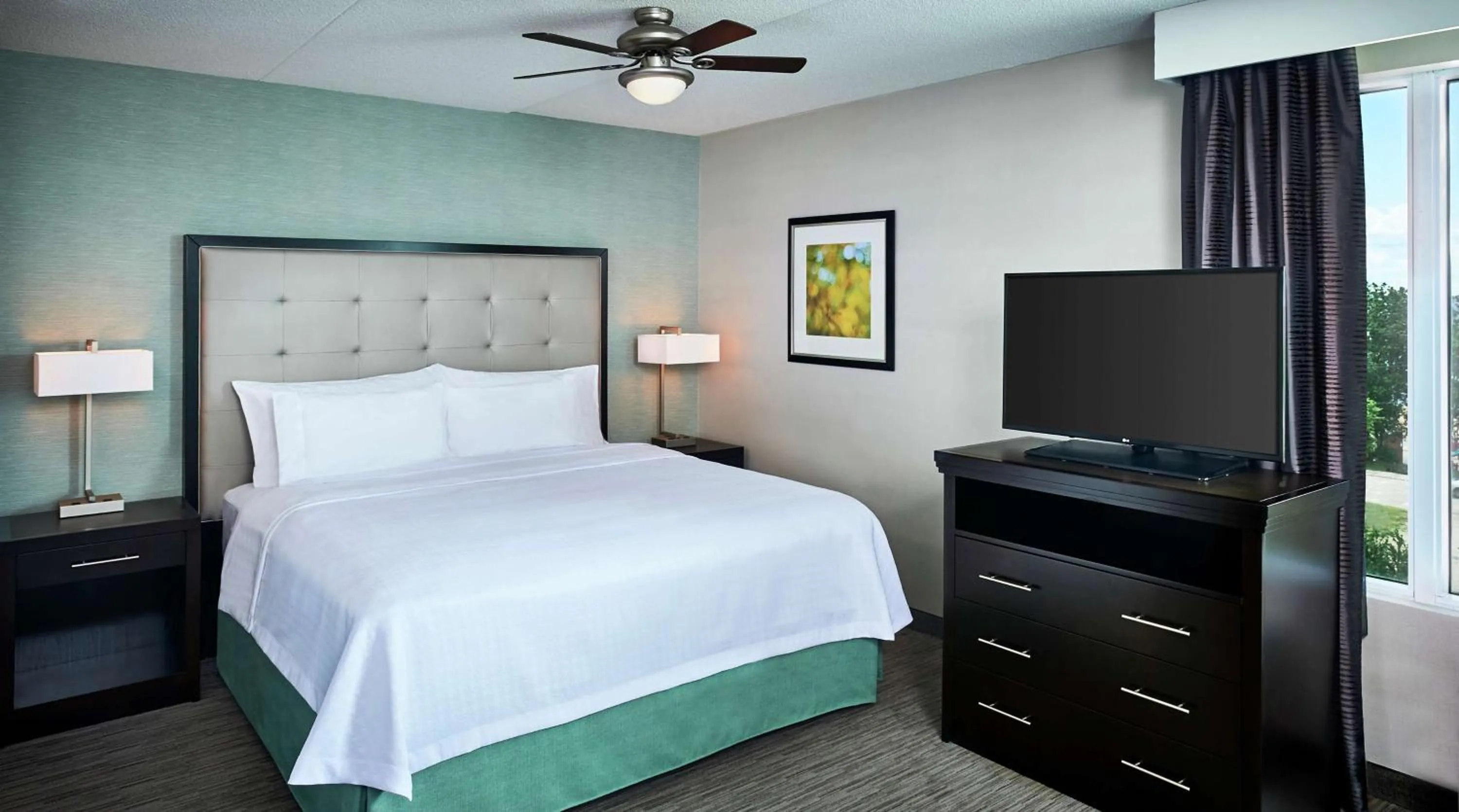 Bedroom, Bed in Homewood Suites By Hilton North Bay