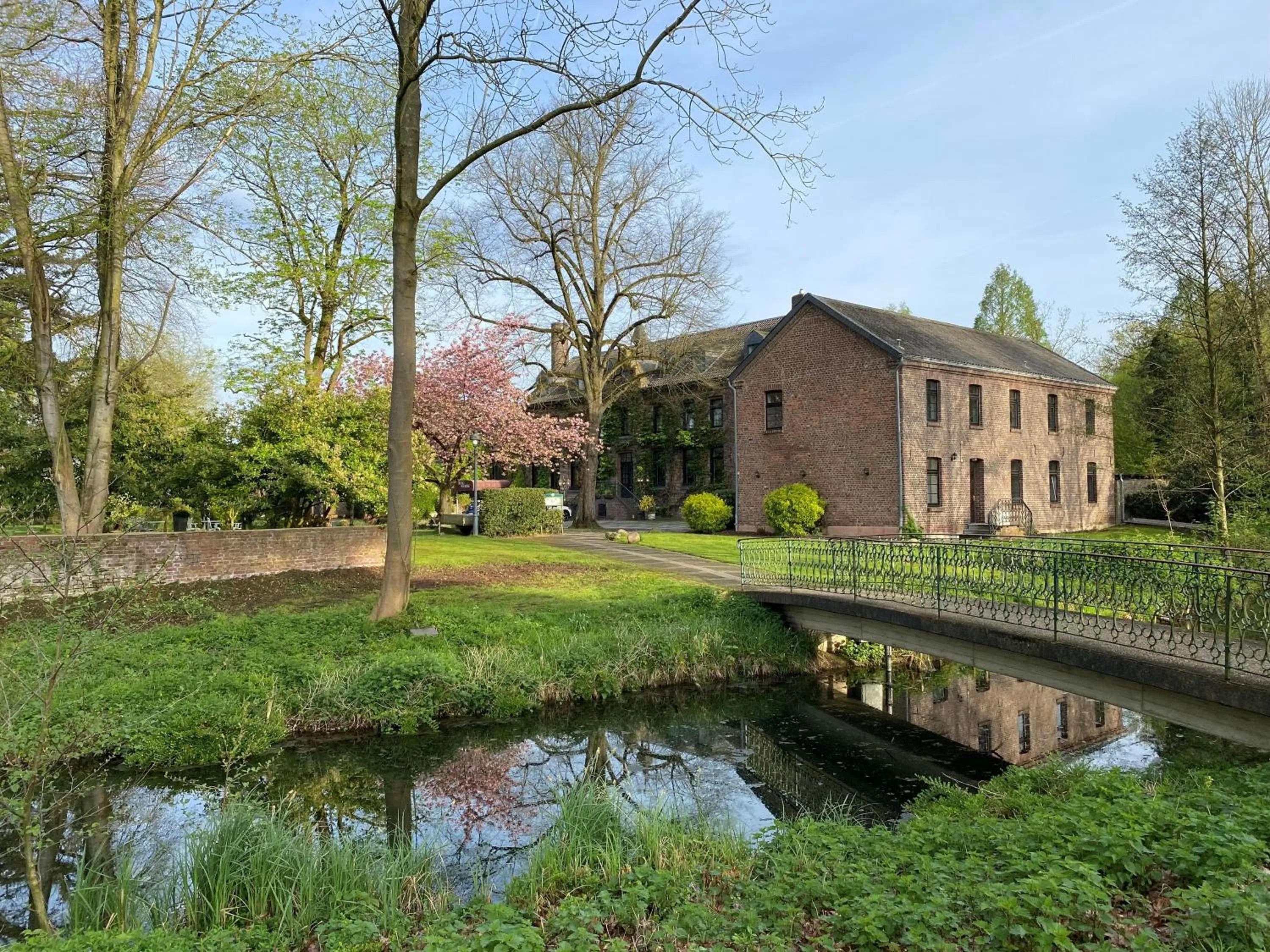 Property building in Burg Wegberg Hotel & Eventlocation