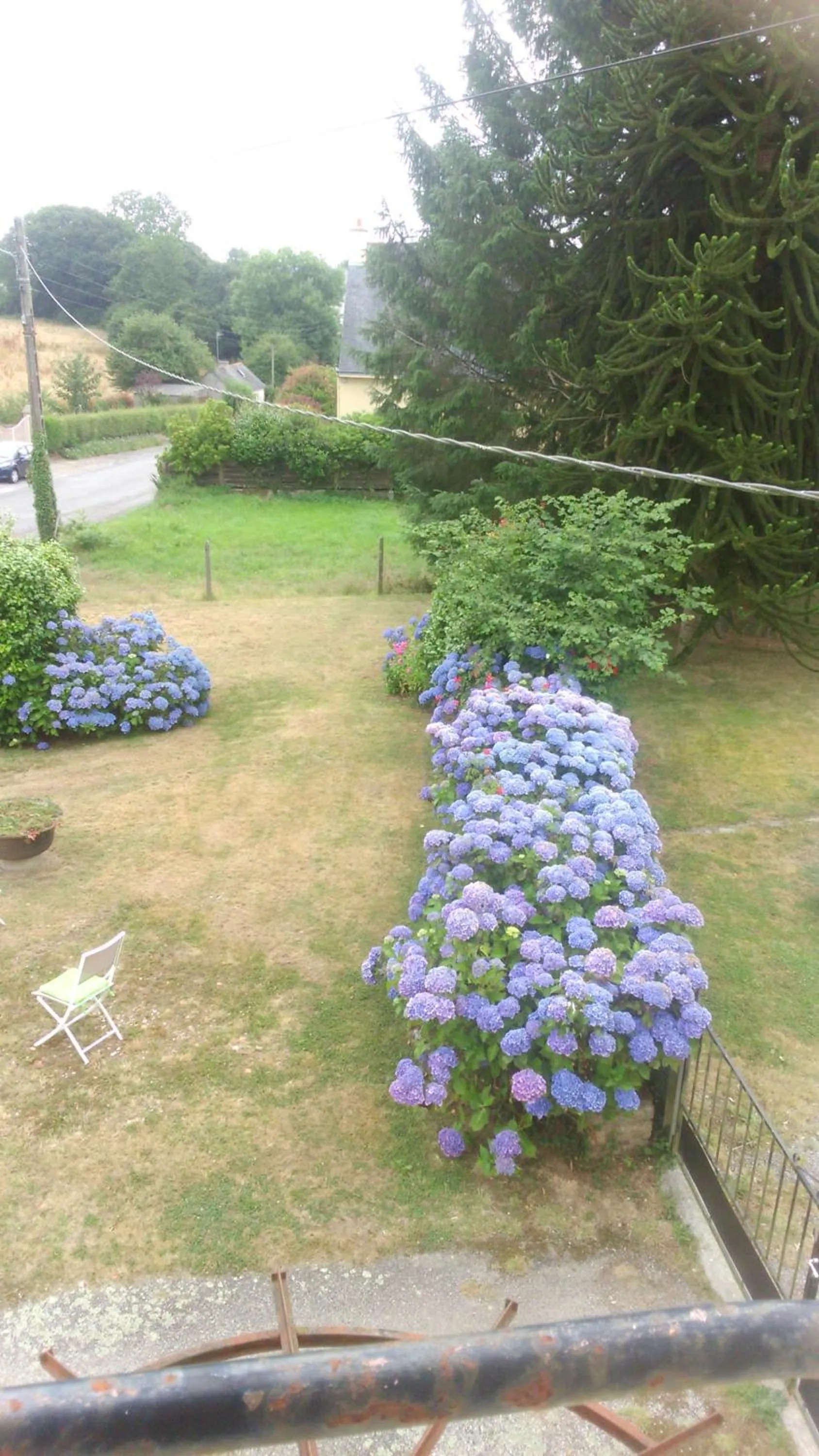 Photo of the whole room in Ty Beg ar Grapenn