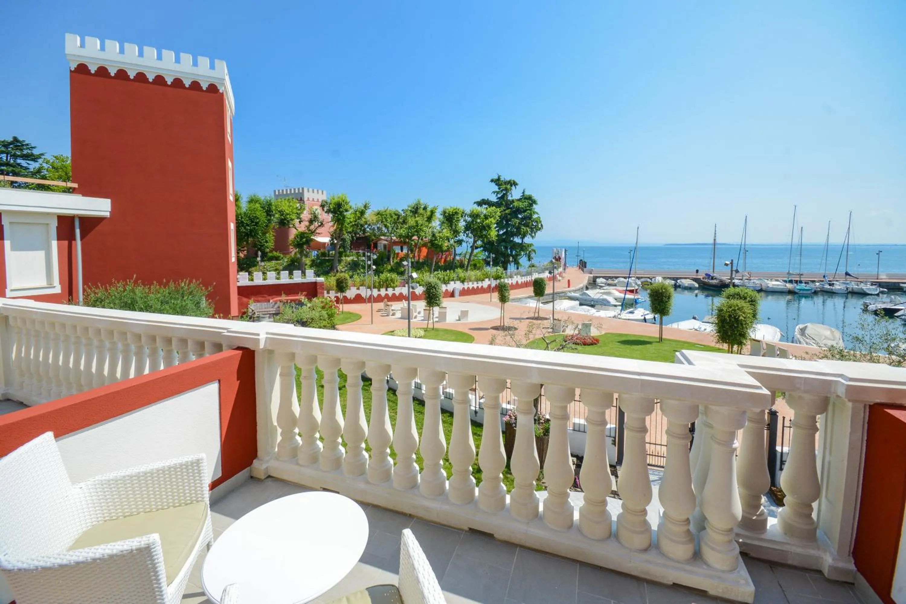 Lake view in Hotel Villa Garuti