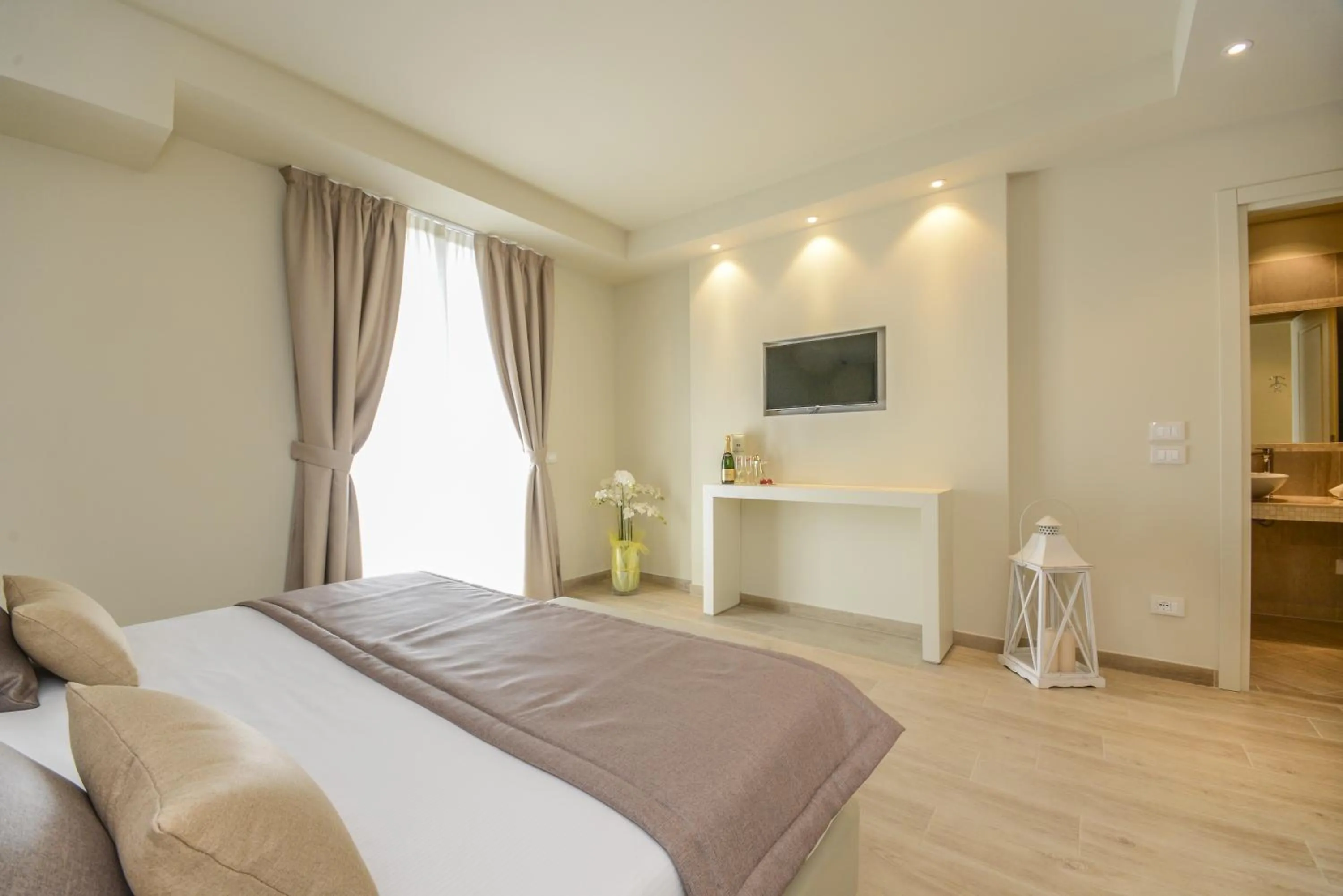 Bedroom, Bed in Hotel Villa Garuti