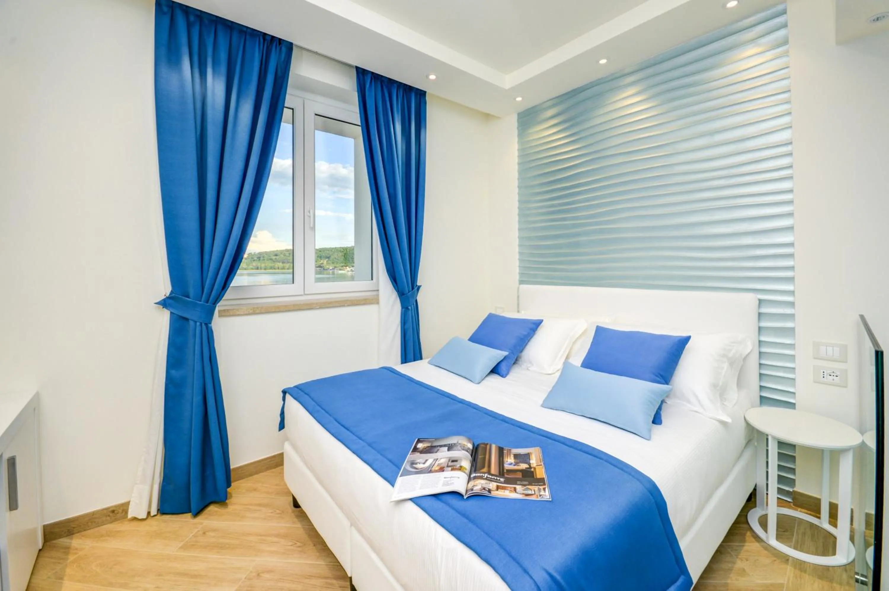 Bedroom, Bed in Hotel Villa Garuti