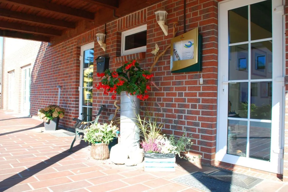 Facade/entrance in Aparthotel " Zur Müritz"