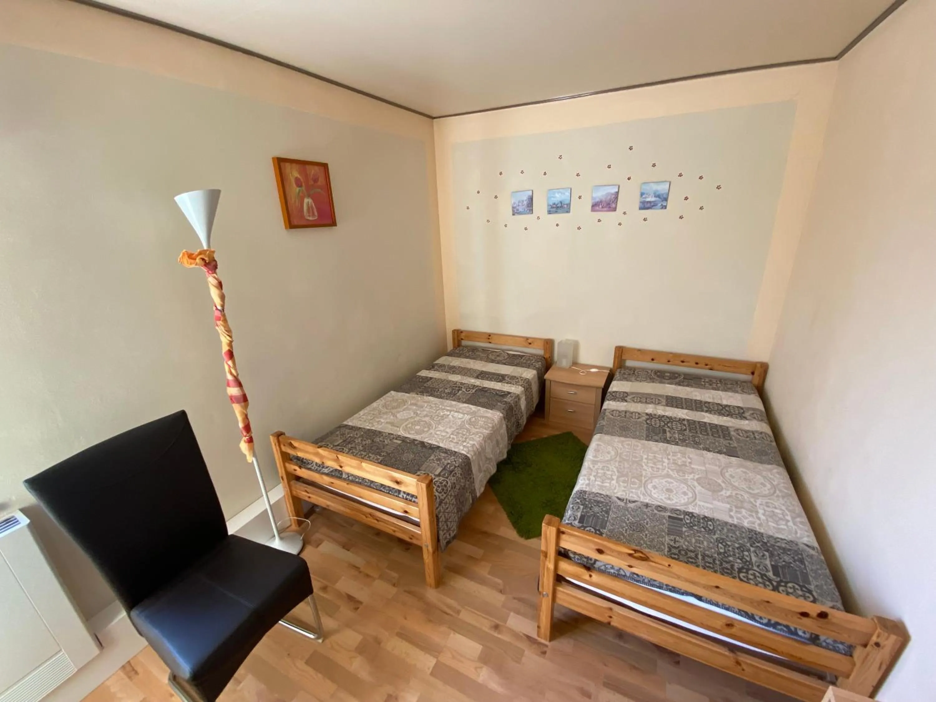 Photo of the whole room, Bed in Aparthotel " Zur Müritz"